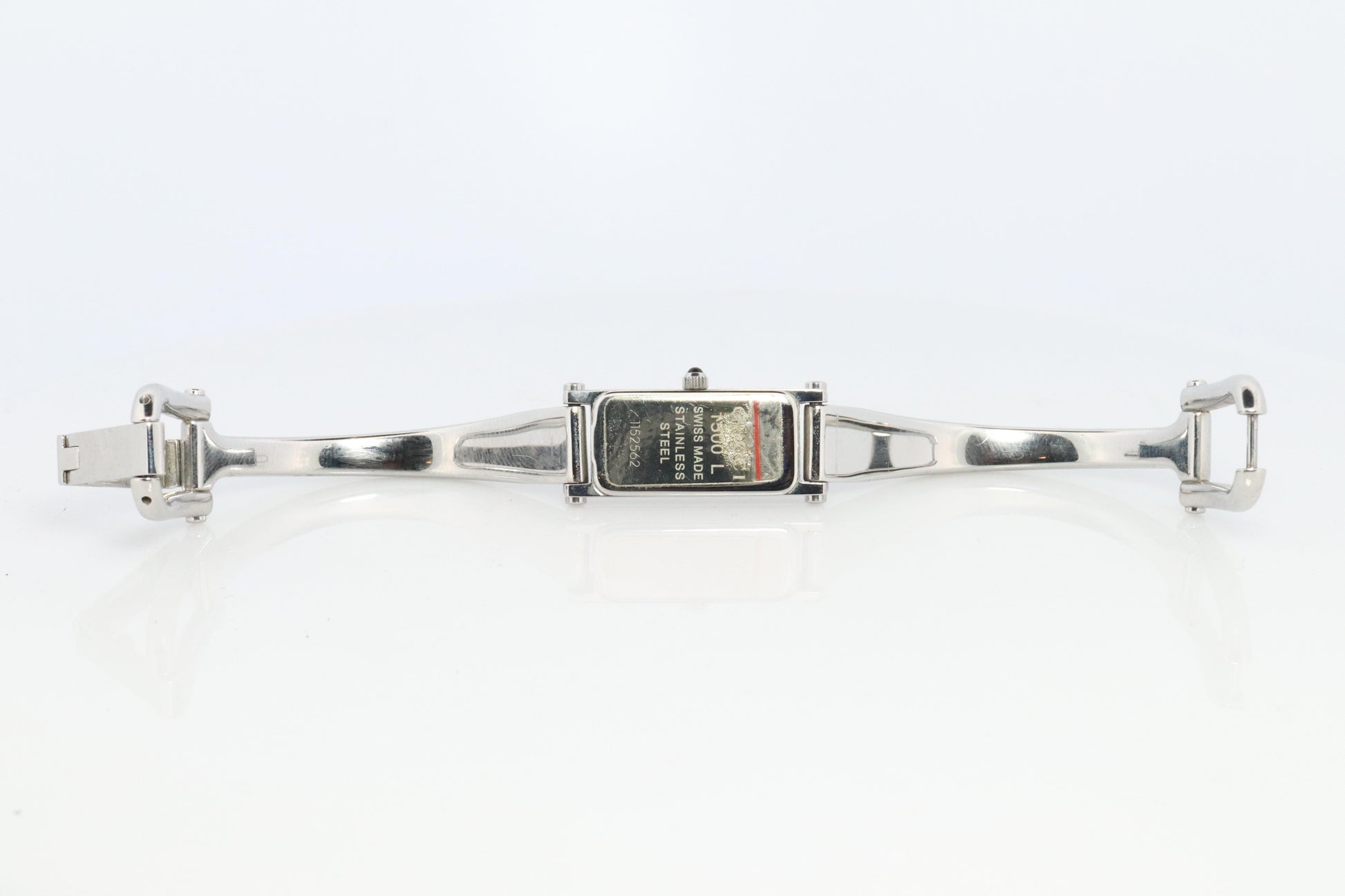Vintage GUCCI 1500L Quartz Wrist Watch. Gucci Silver Black Dial Bangle Watch