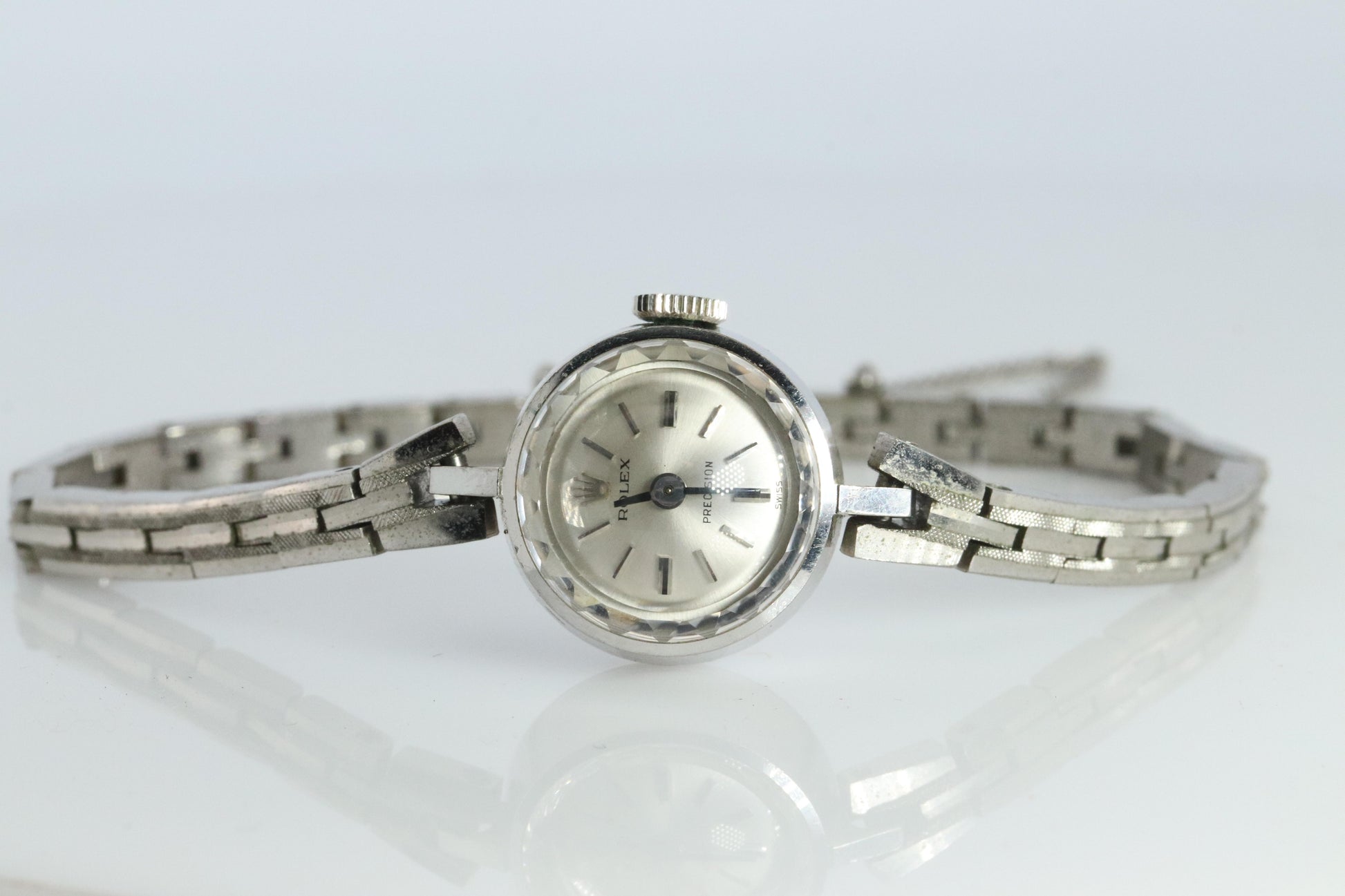 Genuine 18k Rolex Watch. 18k WG Ladies 2633 Dainty 1970s Ladies Rolex