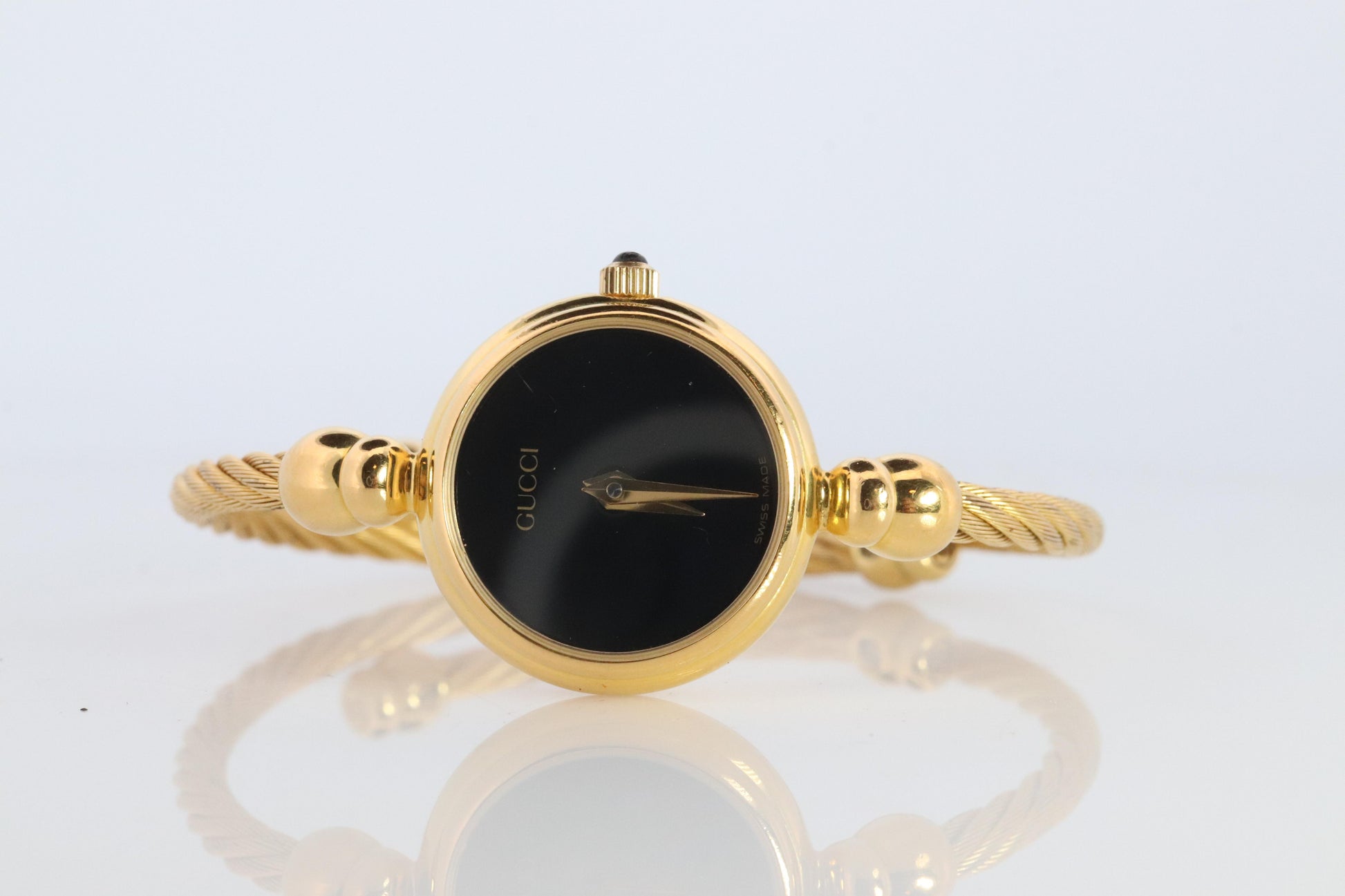 Vintage GUCCI Quartz 2700.2.L  Watch. Gucci Ladies Bangle Gold Tone Wristwatch