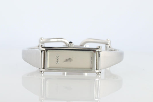 Vintage GUCCI 1500L Quartz Wrist Watch. Gucci Silver tone Bangle Watch