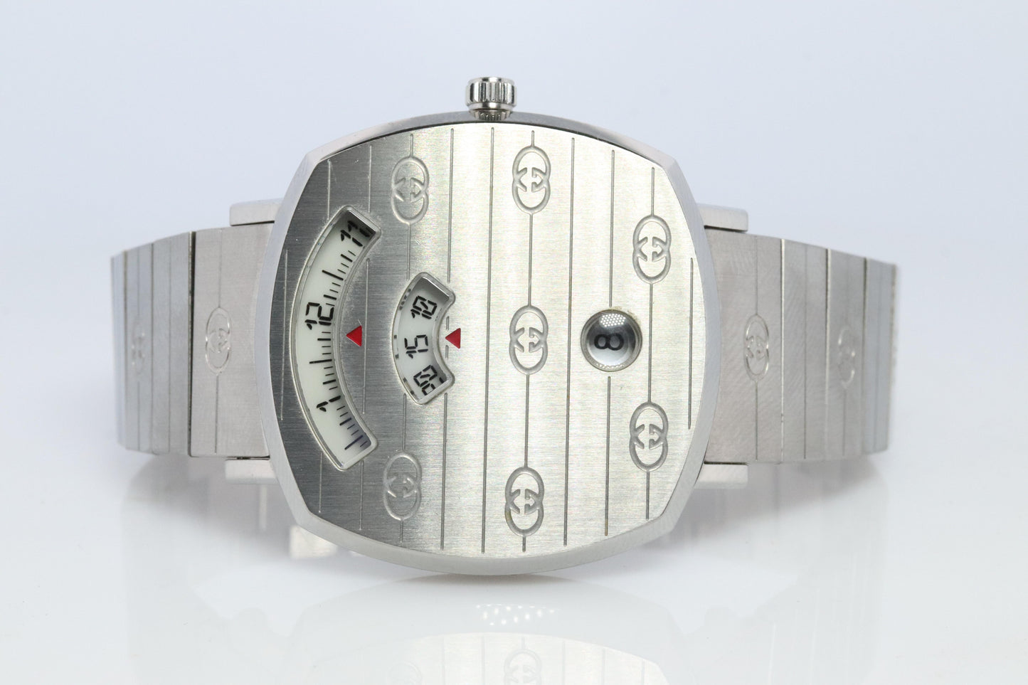 GUCCI Grip YA157401 Watch. Silver Tone Gucci 157.4 WristWatch