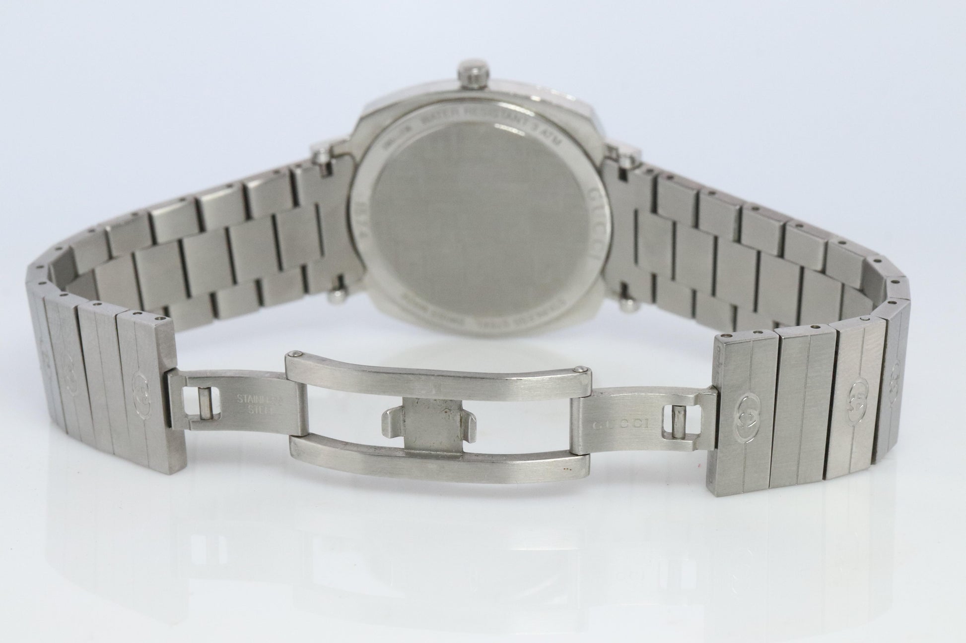 GUCCI Grip YA157401 Watch. Silver Tone Gucci 157.4 WristWatch