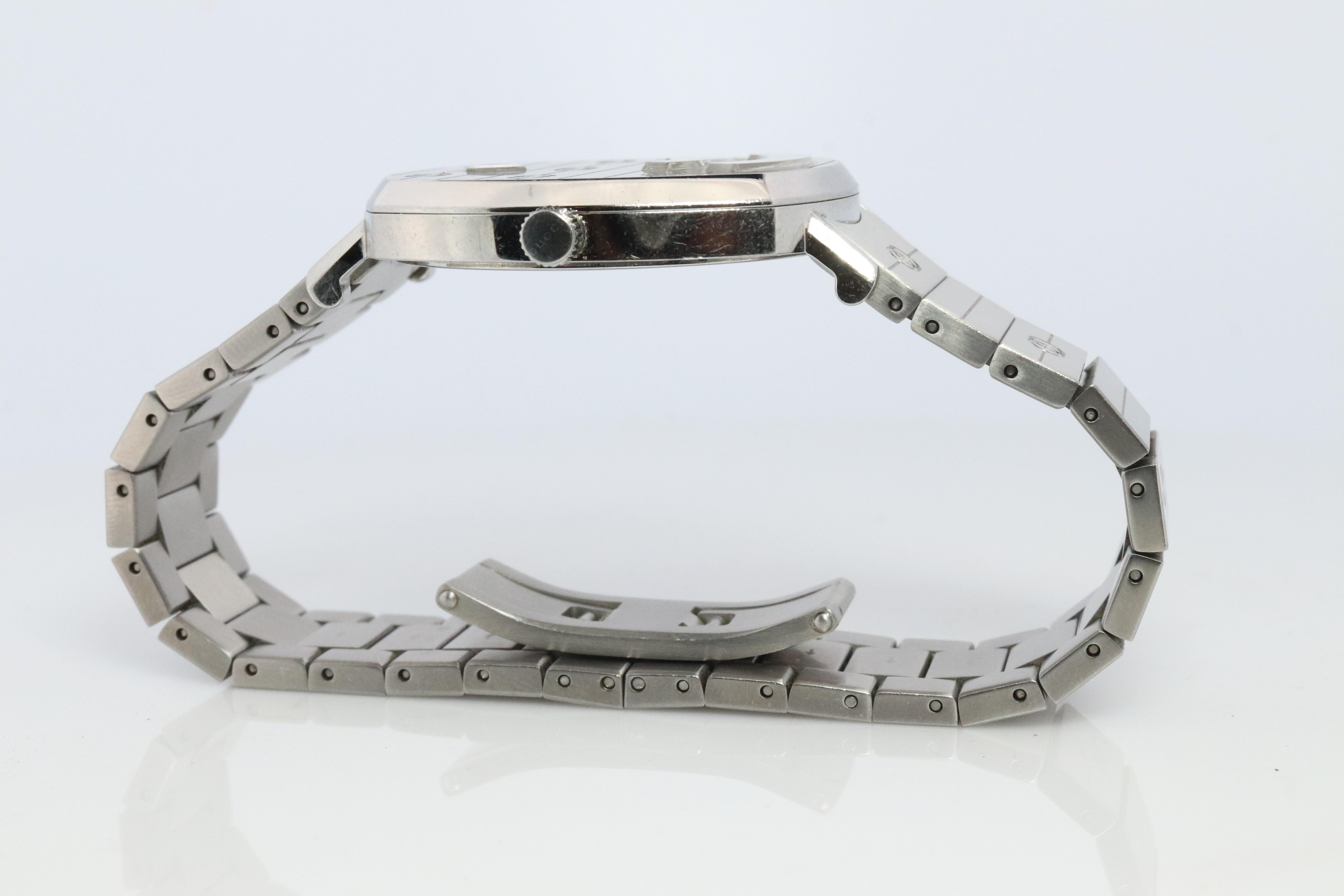 GUCCI Grip YA157401 Watch. Silver Tone Gucci 157.4 WristWatch