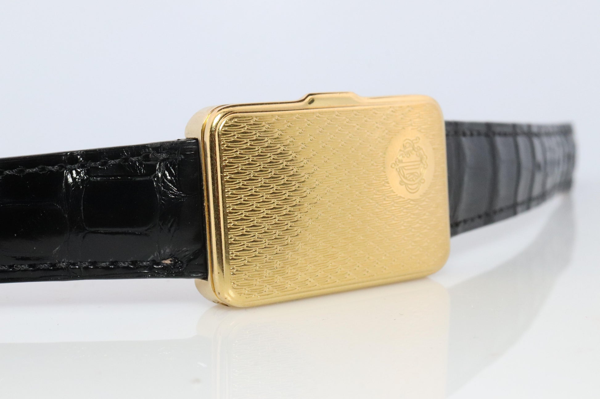 Genuine Dior 3031 Watch. Christian Dior Clamshell Engraved Secret Watch.