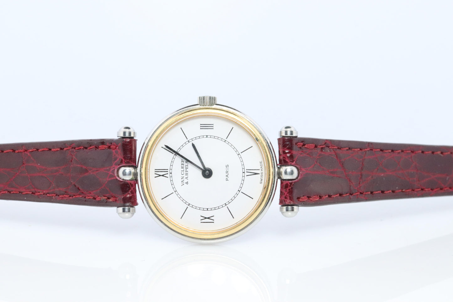 Van Cleef and Arpels 43604 watch. La Collection 18k SS Round 25mm Watch