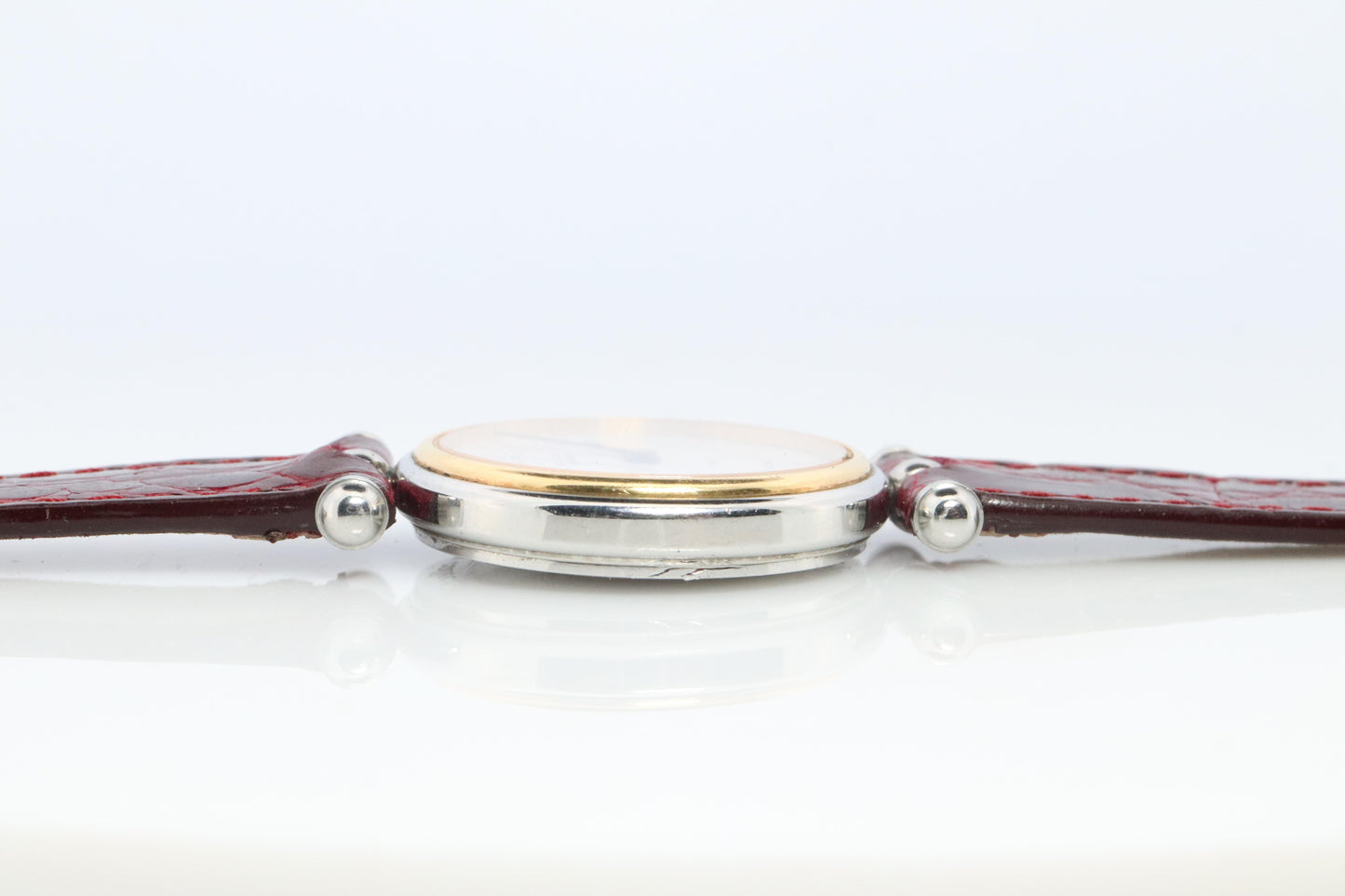Van Cleef and Arpels 43604 watch. La Collection 18k SS Round 25mm Watch