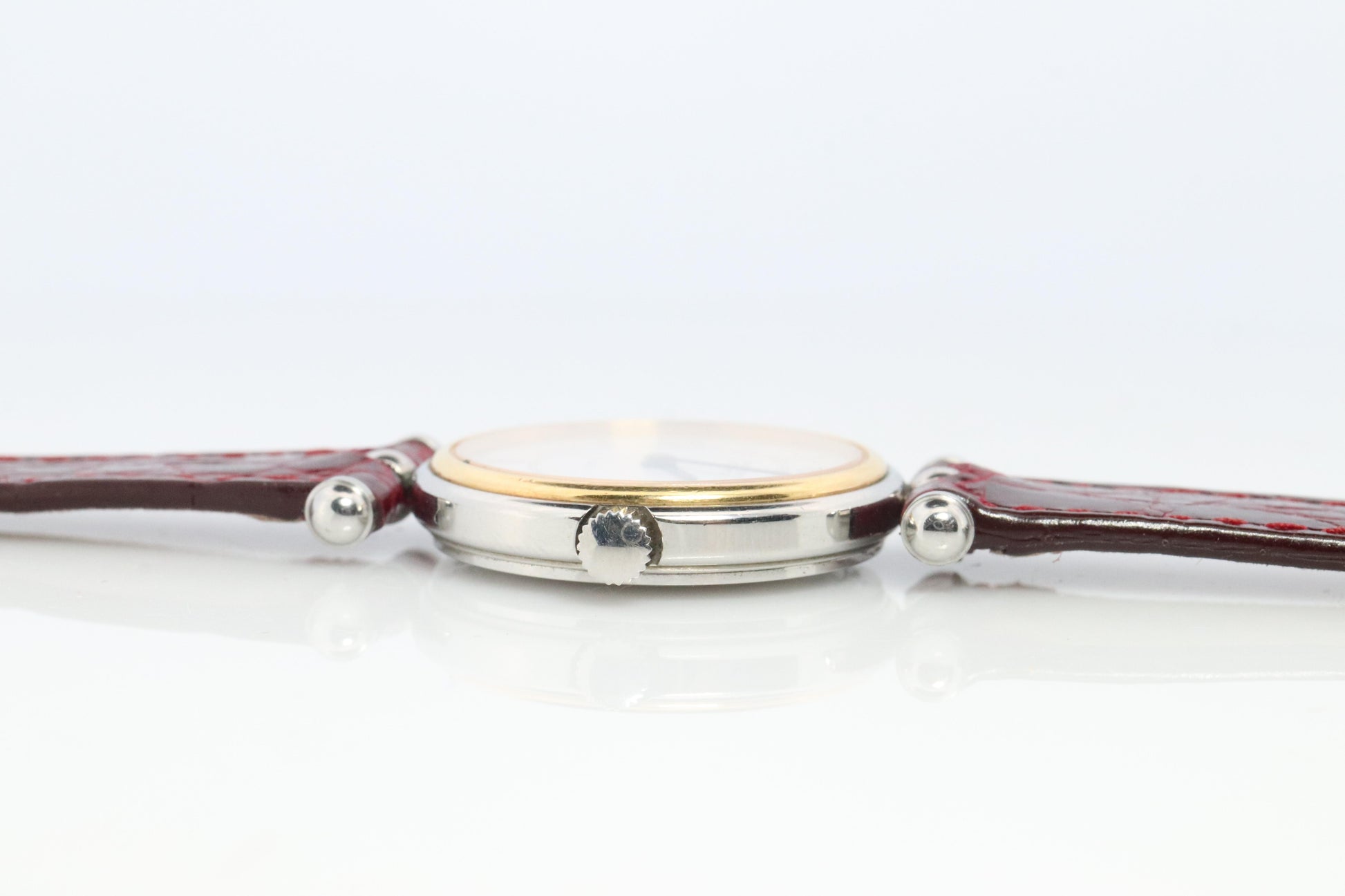 Van Cleef and Arpels 43604 watch. La Collection 18k SS Round 25mm Watch