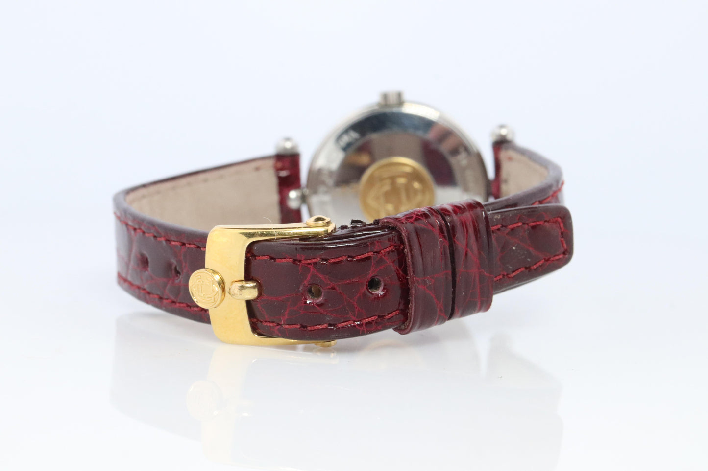 Van Cleef and Arpels 43604 watch. La Collection 18k SS Round 25mm Watch