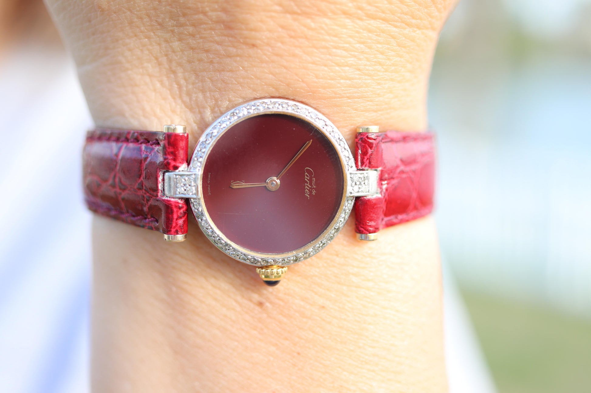 Genuine Cartier Diamond Watch. Must de Cartier Vendome Round Burgundy Dial