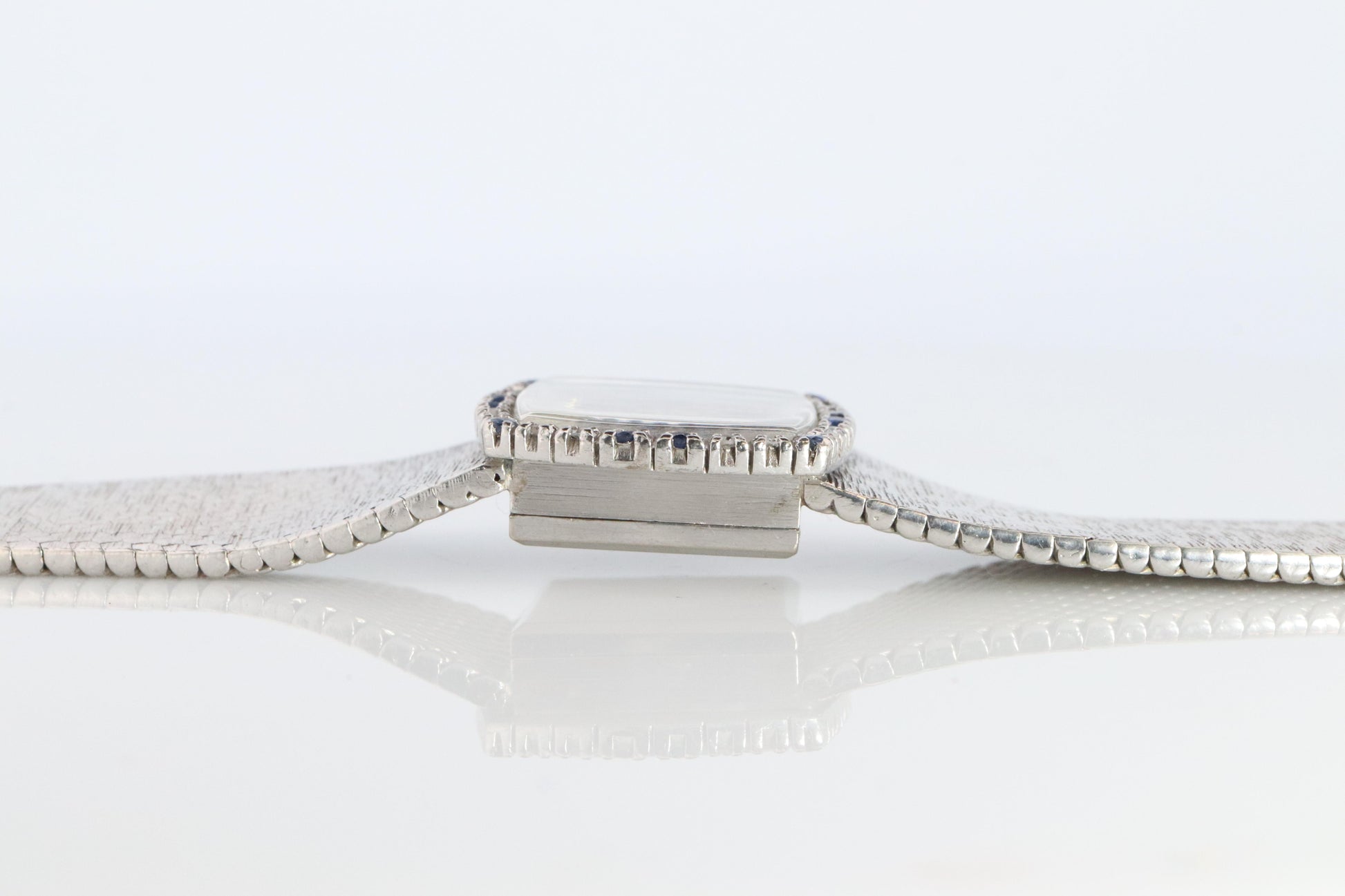 Genuine Diamond Sapphire Rolex Watch. Ladies 18k Rolex 2189 Manual Watch.