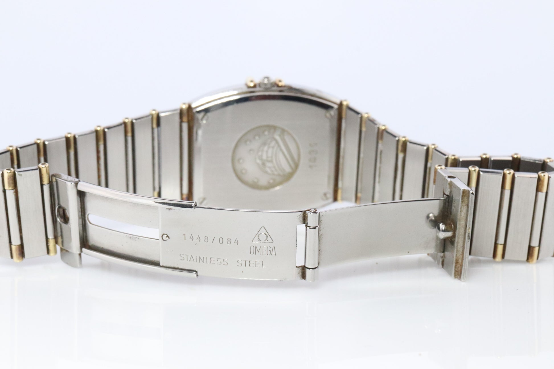 Omega Watch.  Omega Constellation Chronometer Quartz 1431 Date Wristwatch.
