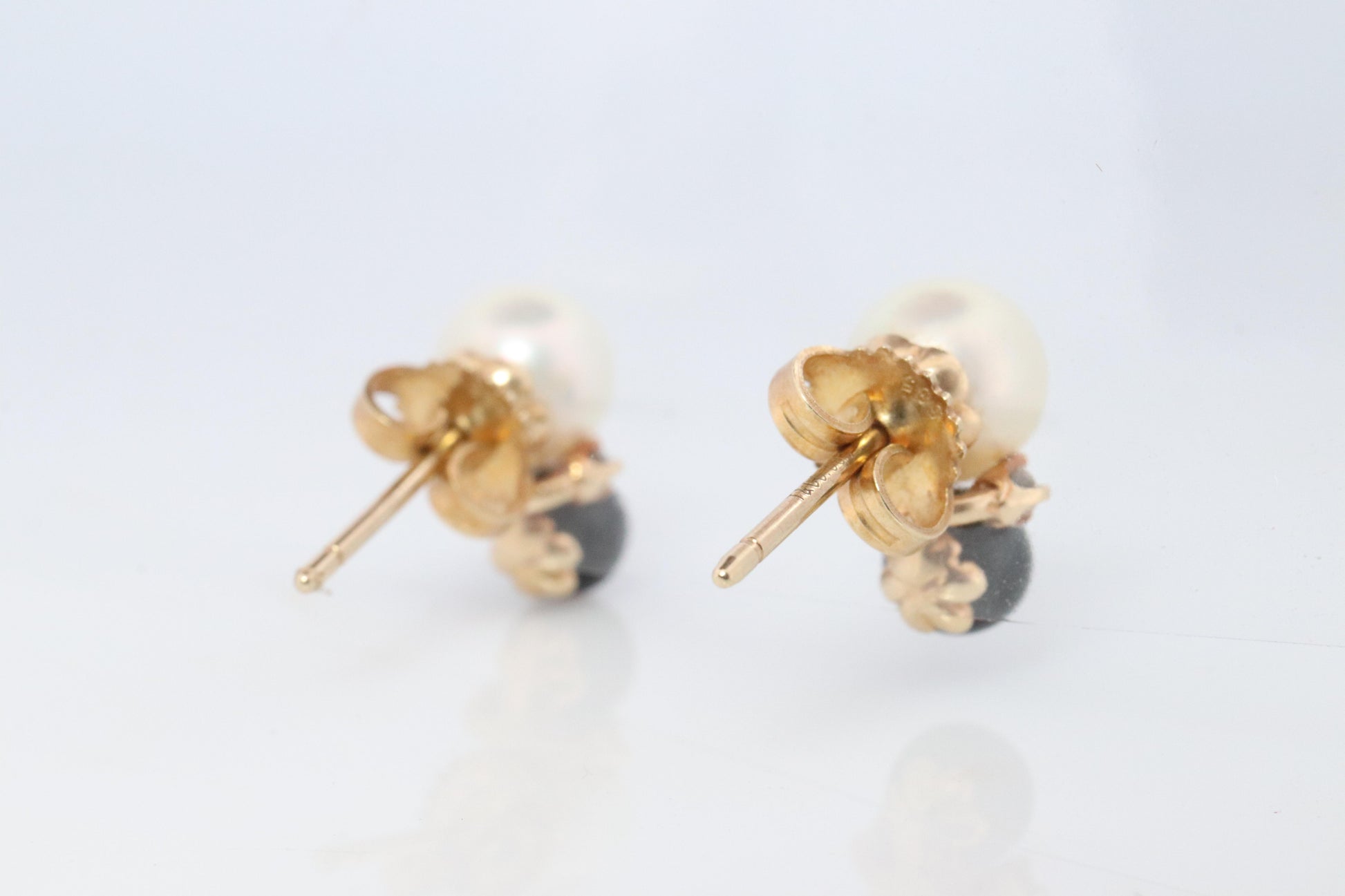 Tiffany & Co 18k Pearl Onyx Diamond Earrings. Tiffany Onyx Stud Earrings