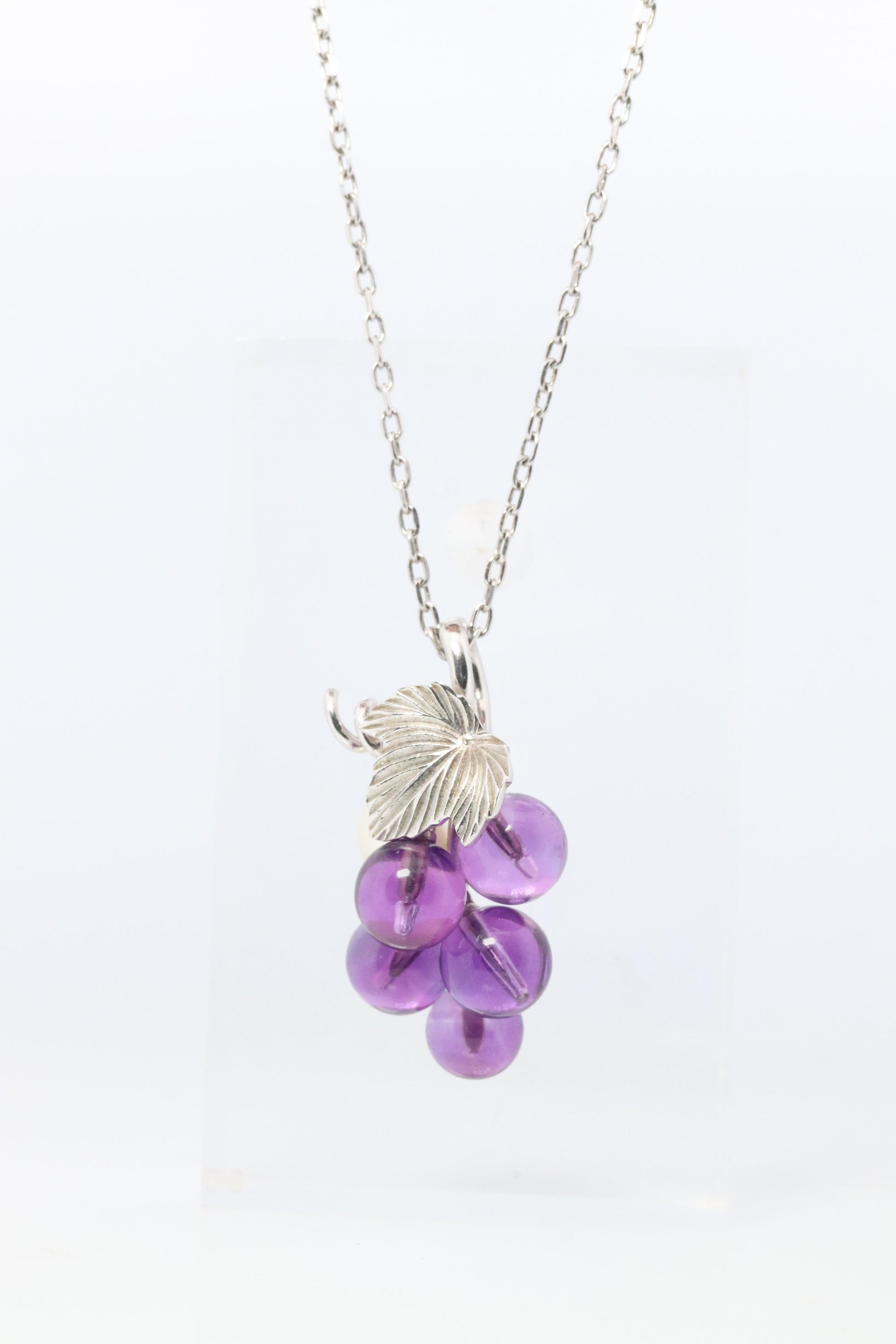 Mikimoto Necklace. Vintage 18k Gold Mikimoto Pearl Amethyst Grape Vine pendant.