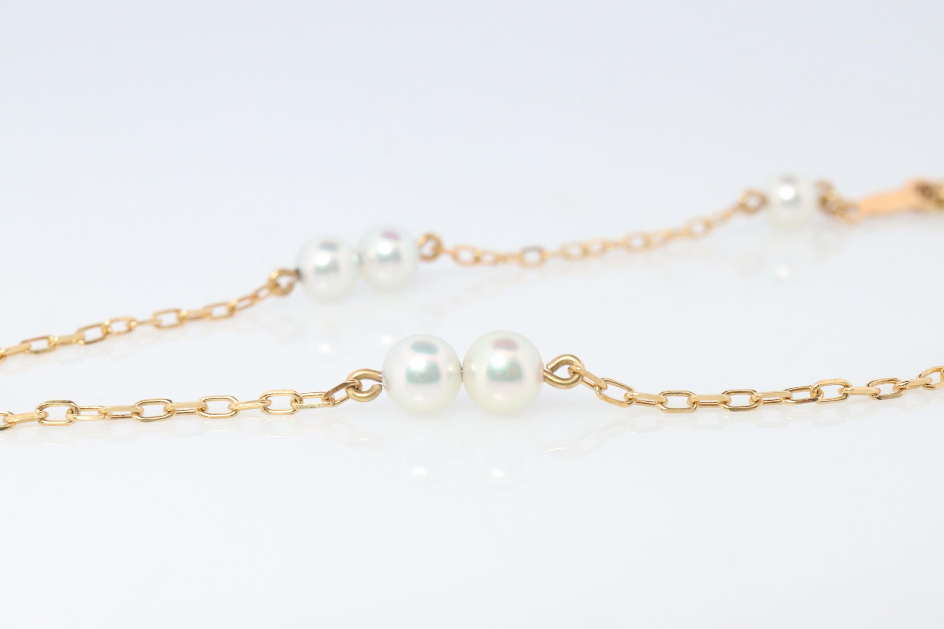 Mikimoto Bracelet. Vintage 18k Gold Mikimoto Pearl Station Bracelet Dainty.