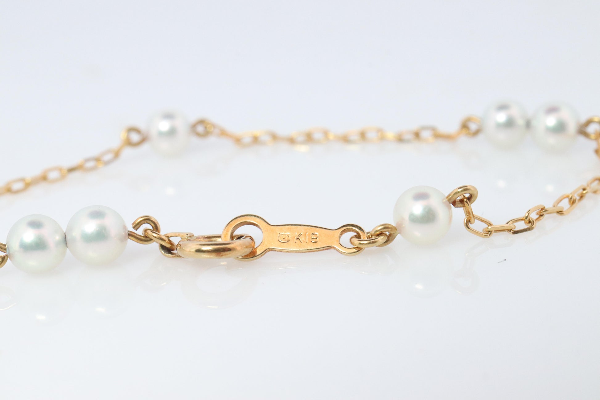 Mikimoto Bracelet. Vintage 18k Gold Mikimoto Pearl Station Bracelet Dainty.