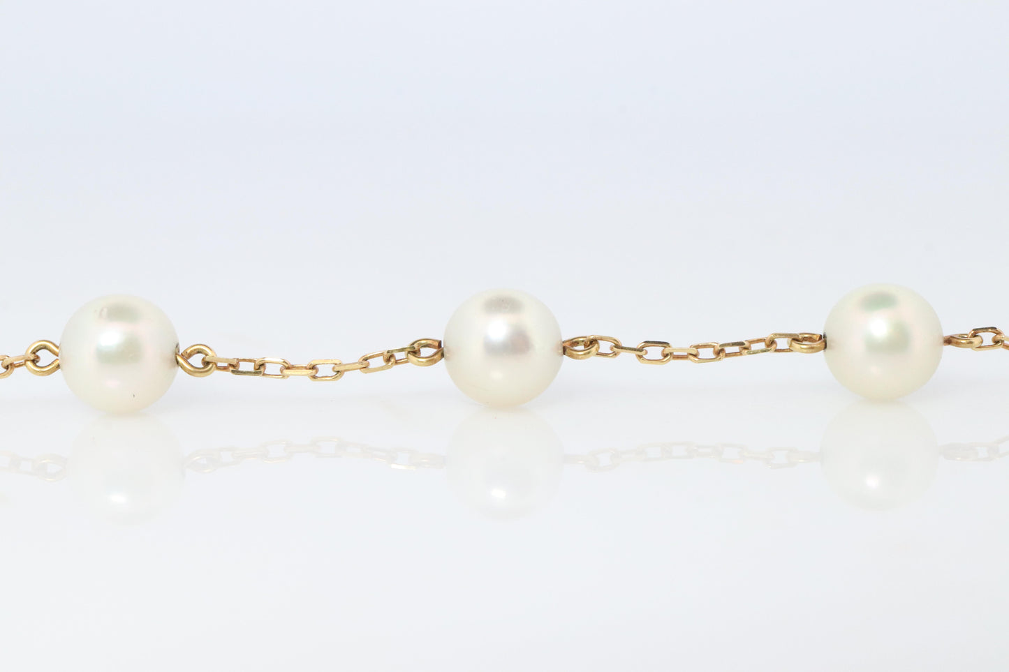 Mikimoto Bracelet. Vintage 18k Gold Mikimoto Pearl Station Bracelet Dainty.