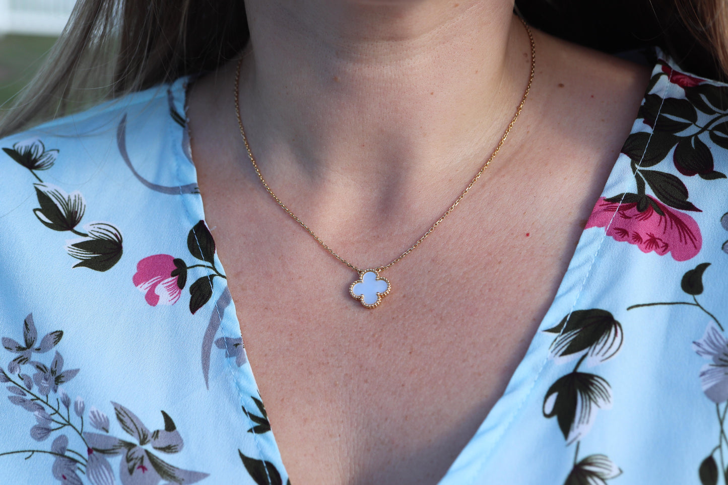 Van Cleef Arpels Alhambra Necklace . Genuine VCA 18k YG Vintage Shell Pendant