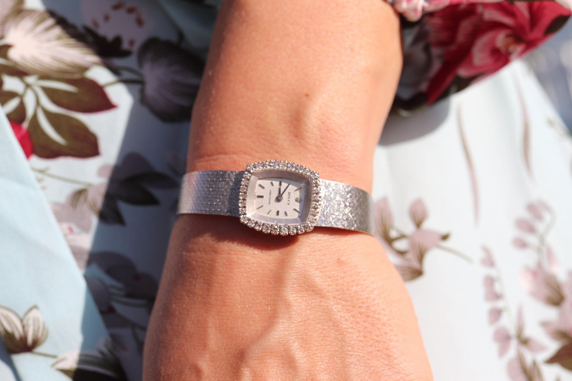 Genuine Diamond Rolex Watch. Ladies 18k Rolex 2195 Manual Watch.