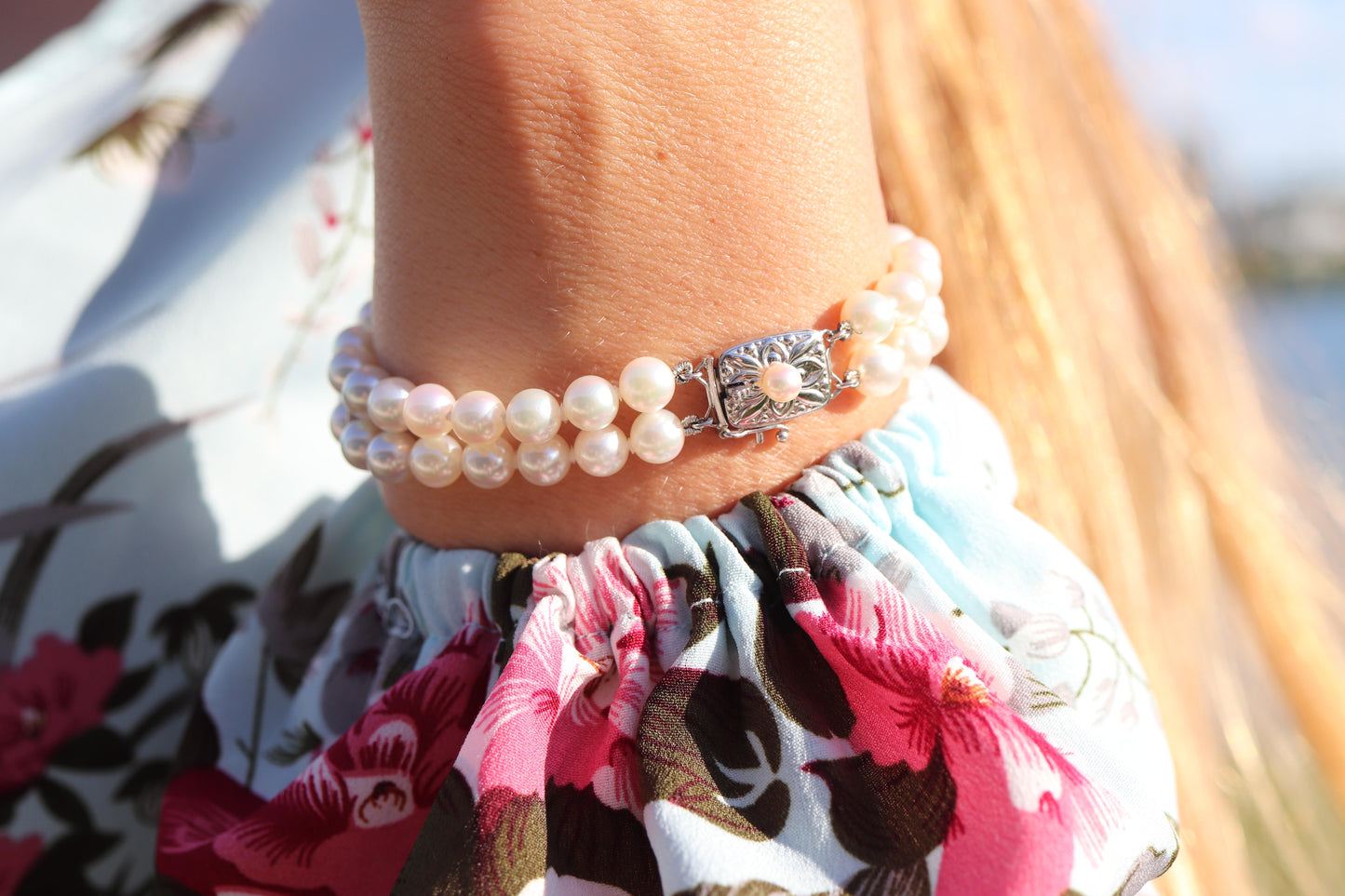 Mikimoto Bracelet. Vintage 18k Gold Mikimoto Pearl Double Strand Bracelet.