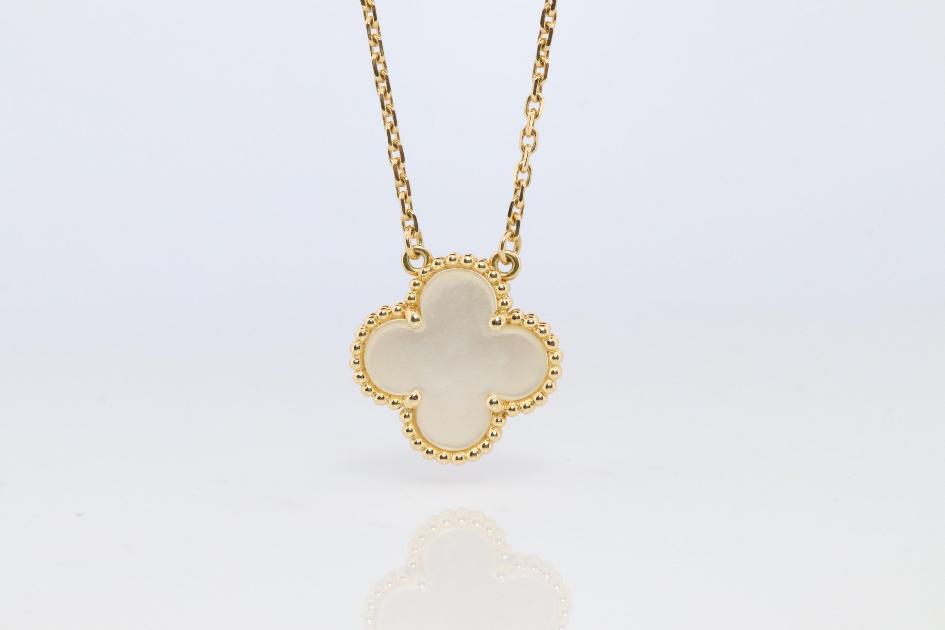 Van Cleef Arpels Alhambra Necklace . Genuine VCA 18k YG Vintage Shell Pendant