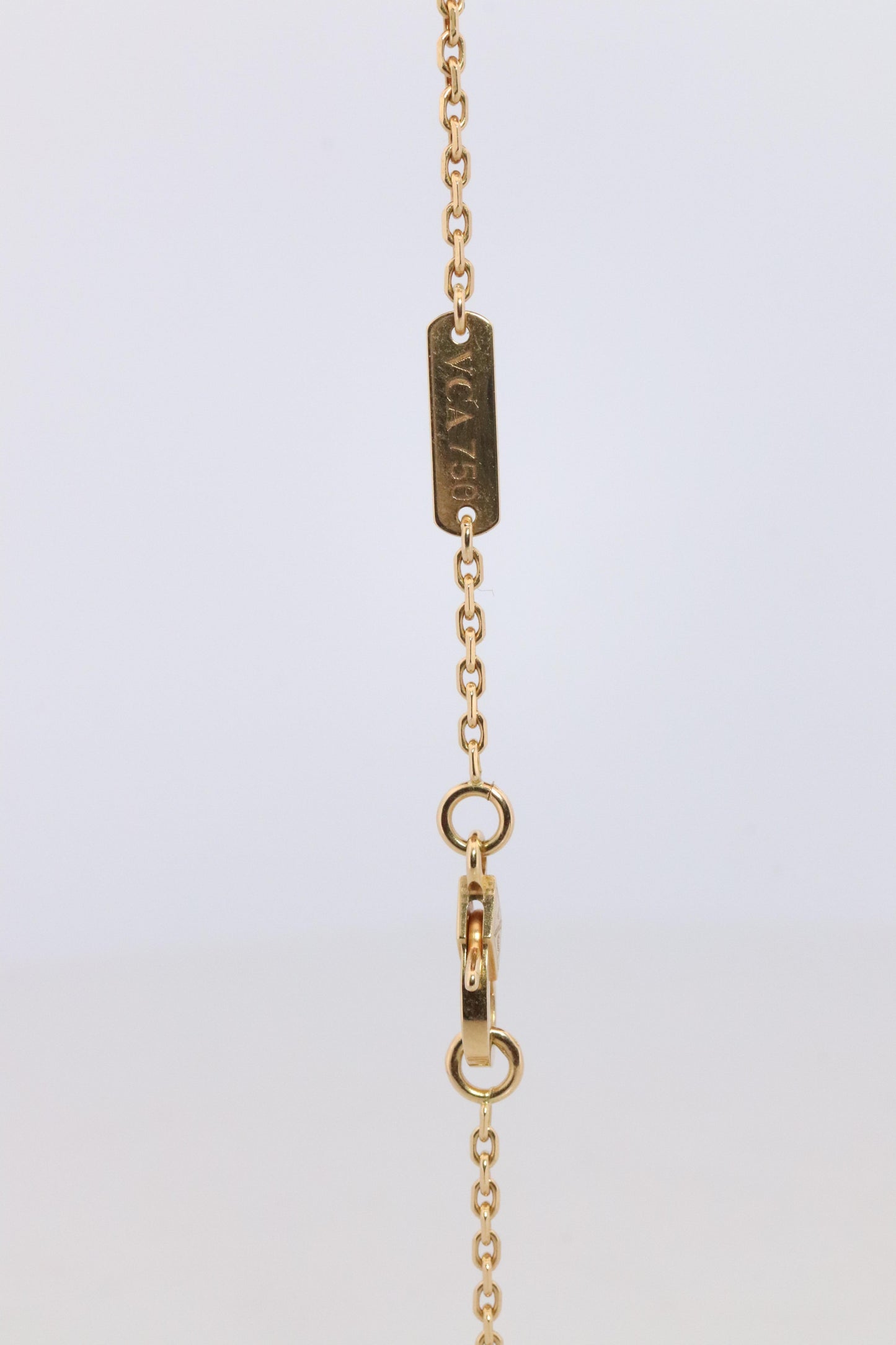 Van Cleef Arpels Alhambra Necklace . Genuine VCA 18k YG Vintage Shell Pendant