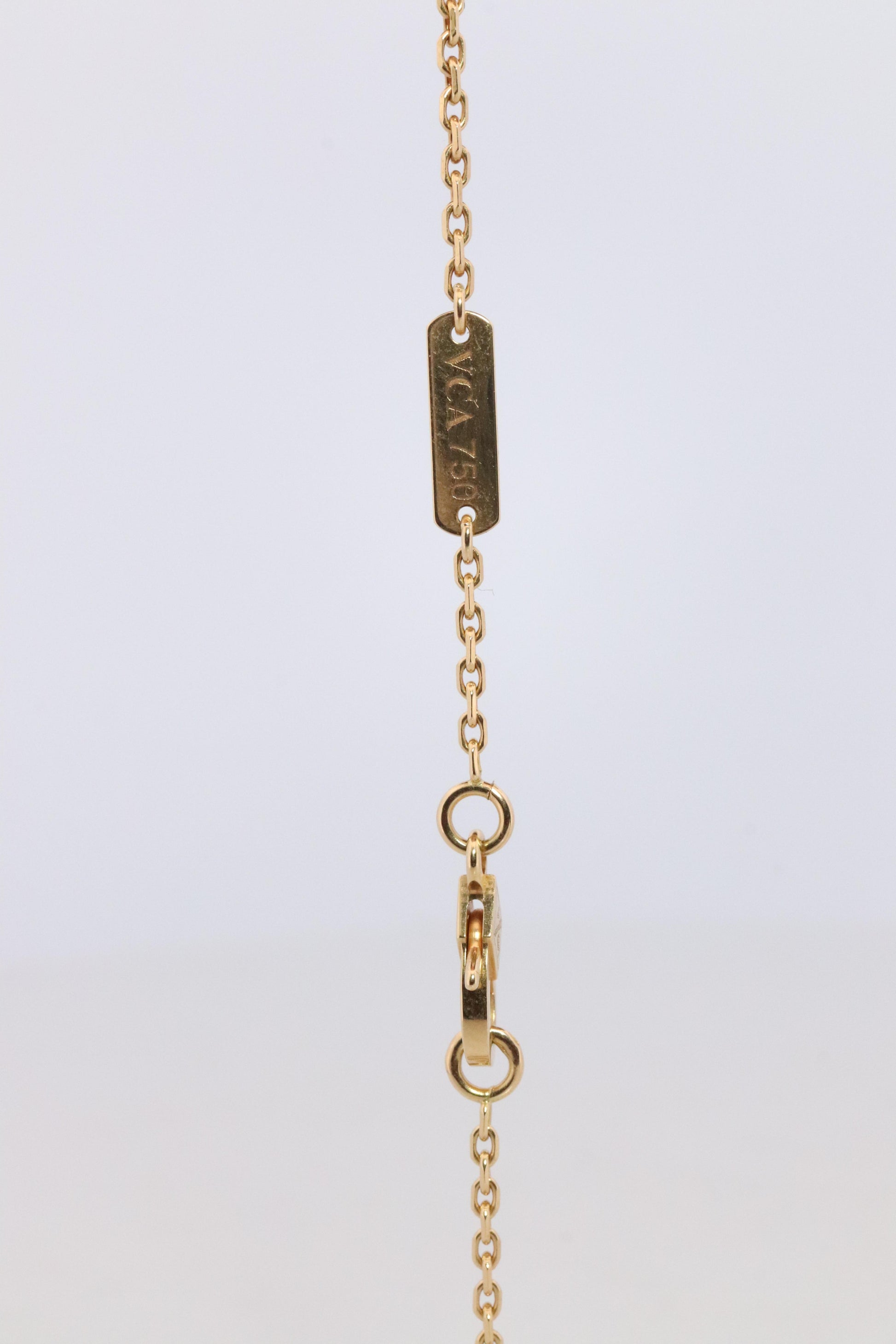 Van Cleef Arpels Alhambra Necklace . Genuine VCA 18k YG Vintage Shell Pendant