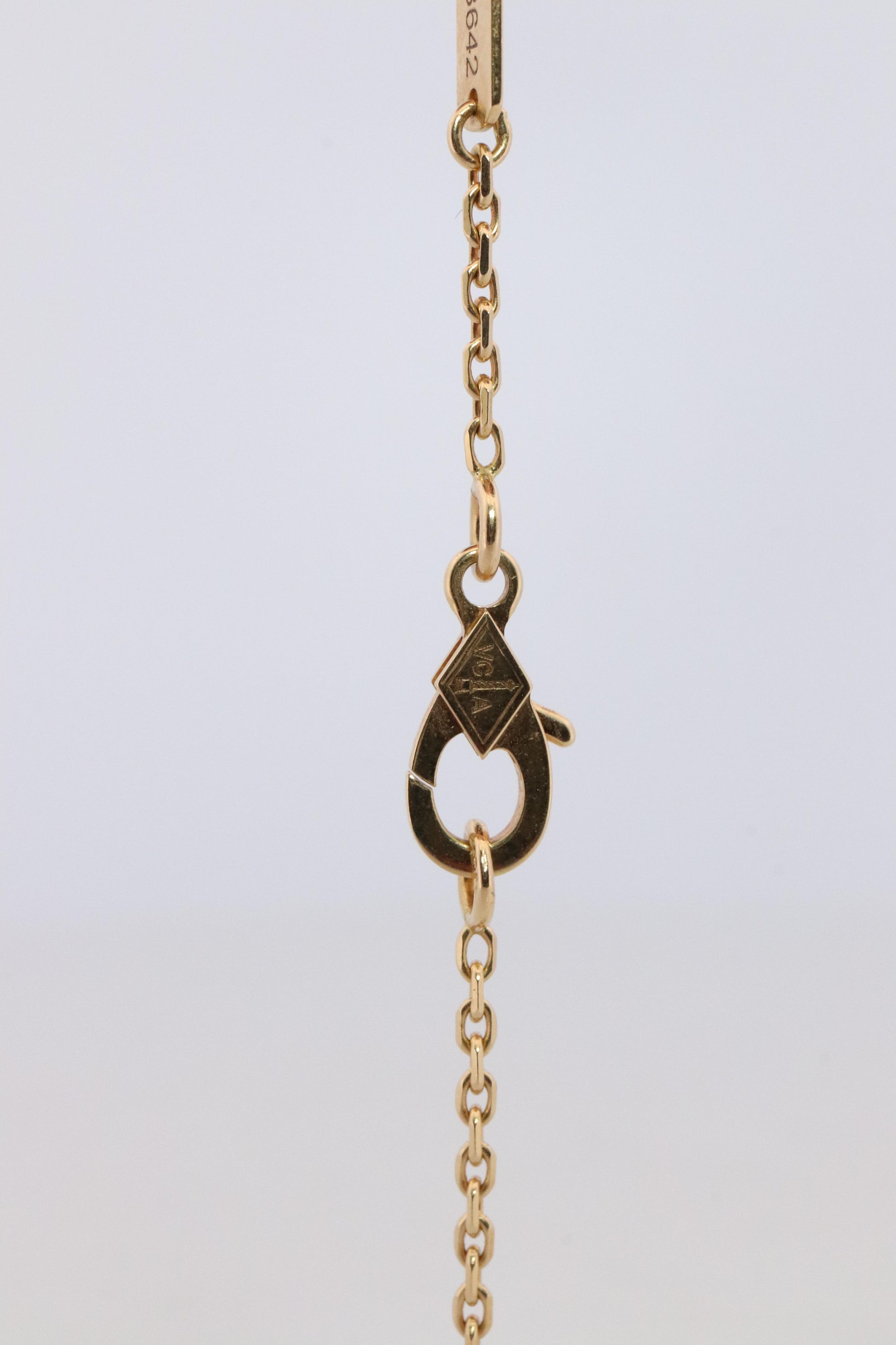 Van Cleef Arpels Alhambra Necklace . Genuine VCA 18k YG Vintage Shell Pendant