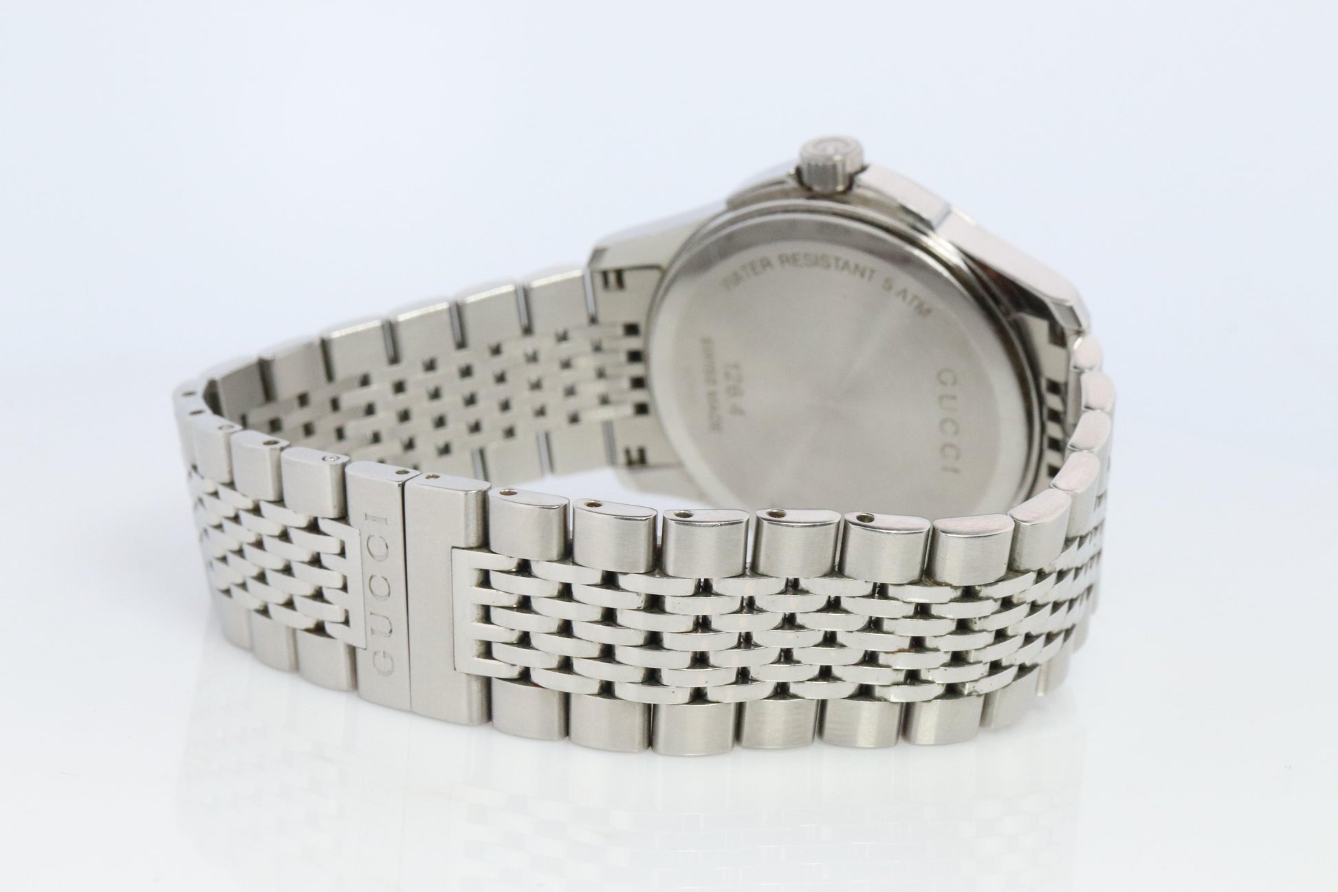 GUCCI Quartz 126.4 Watch. Gucci G Timeless Round 38mm.