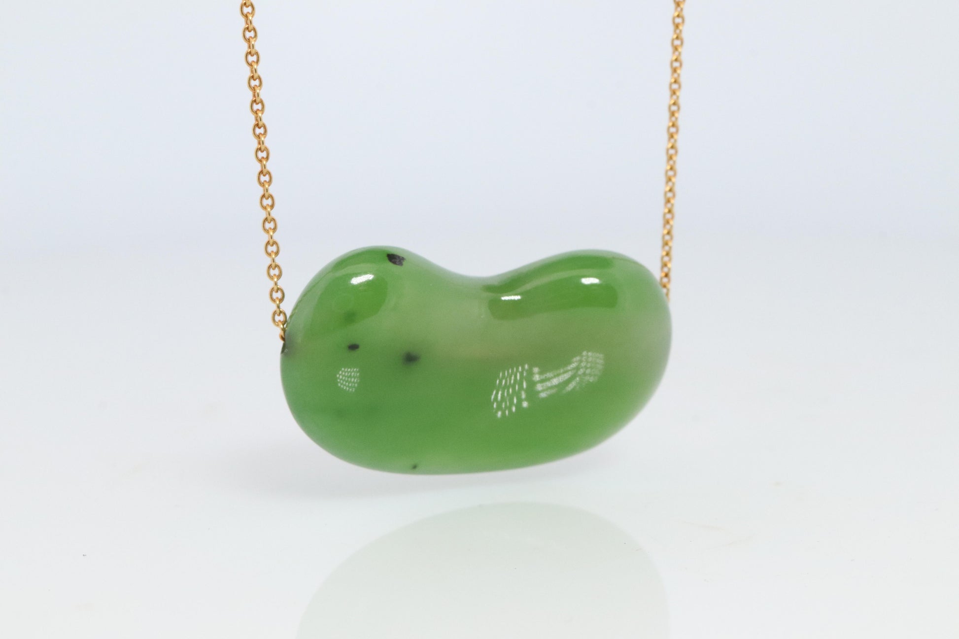 Tiffany & Co. Jade 18k Gold Chain and Bean Pendant Necklace. Nephrite Jade Bean
