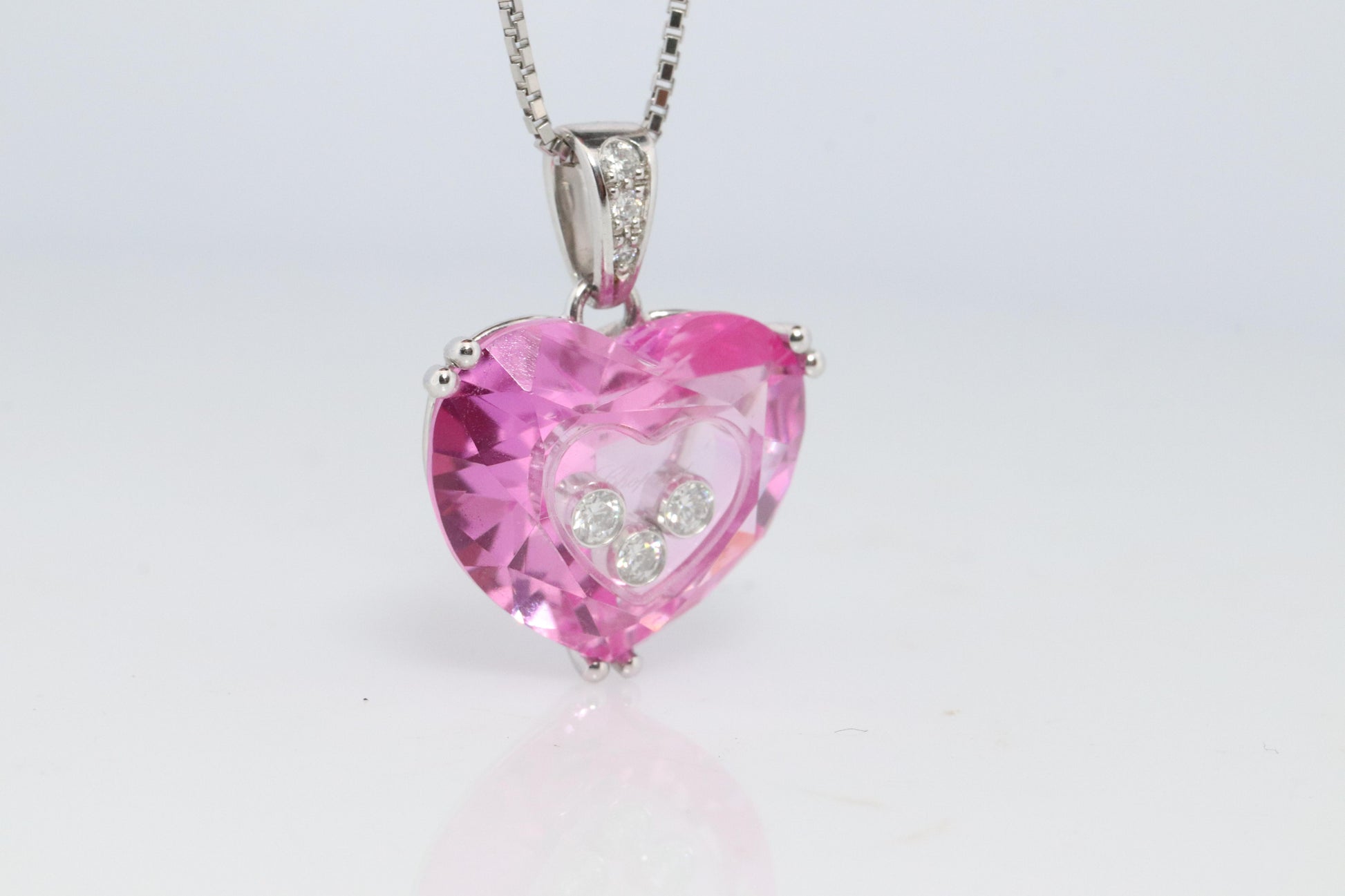 18k Chopard Happy Diamond Heart Pendant. So Happy Chopard Necklace