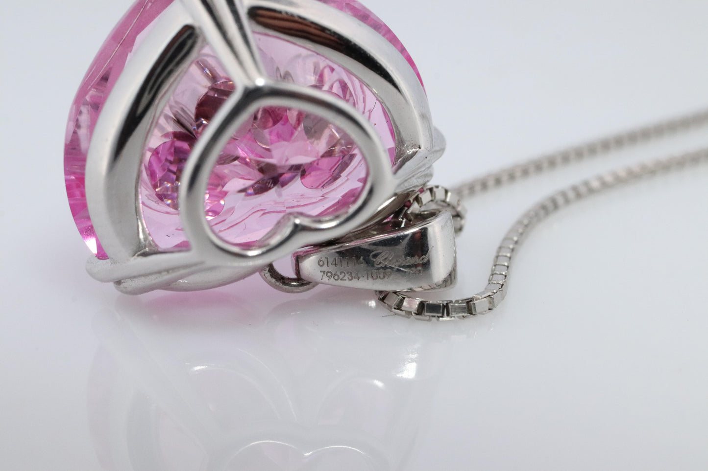 18k Chopard Happy Diamond Heart Pendant. So Happy Chopard Necklace