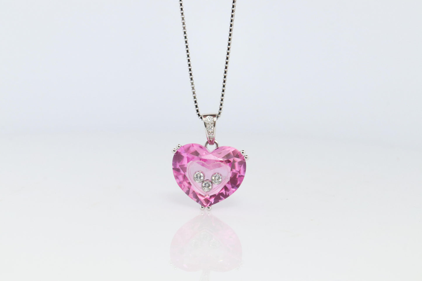 18k Chopard Happy Diamond Heart Pendant. So Happy Chopard Necklace