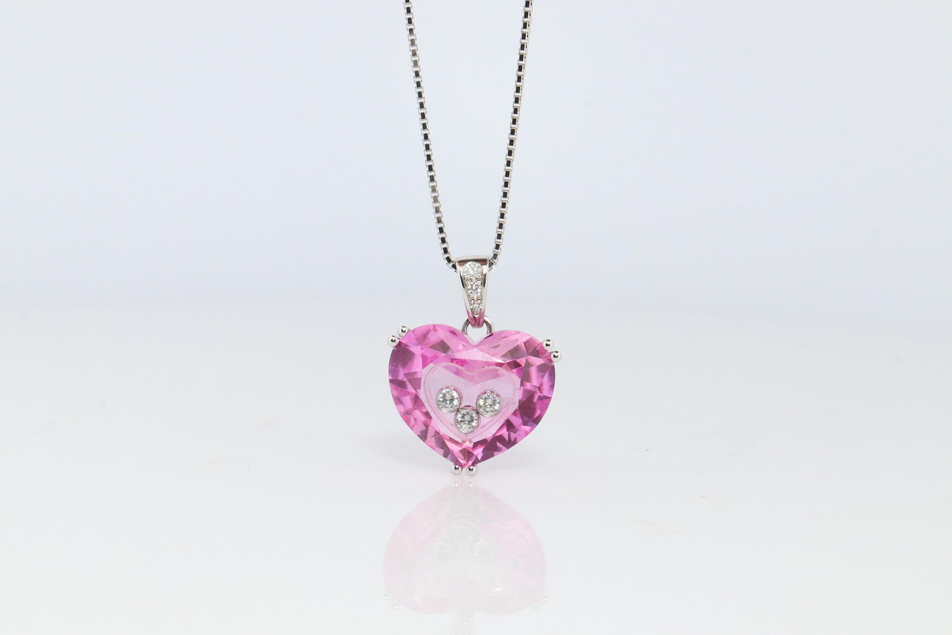 18k Chopard Happy Diamond Heart Pendant. So Happy Chopard Necklace