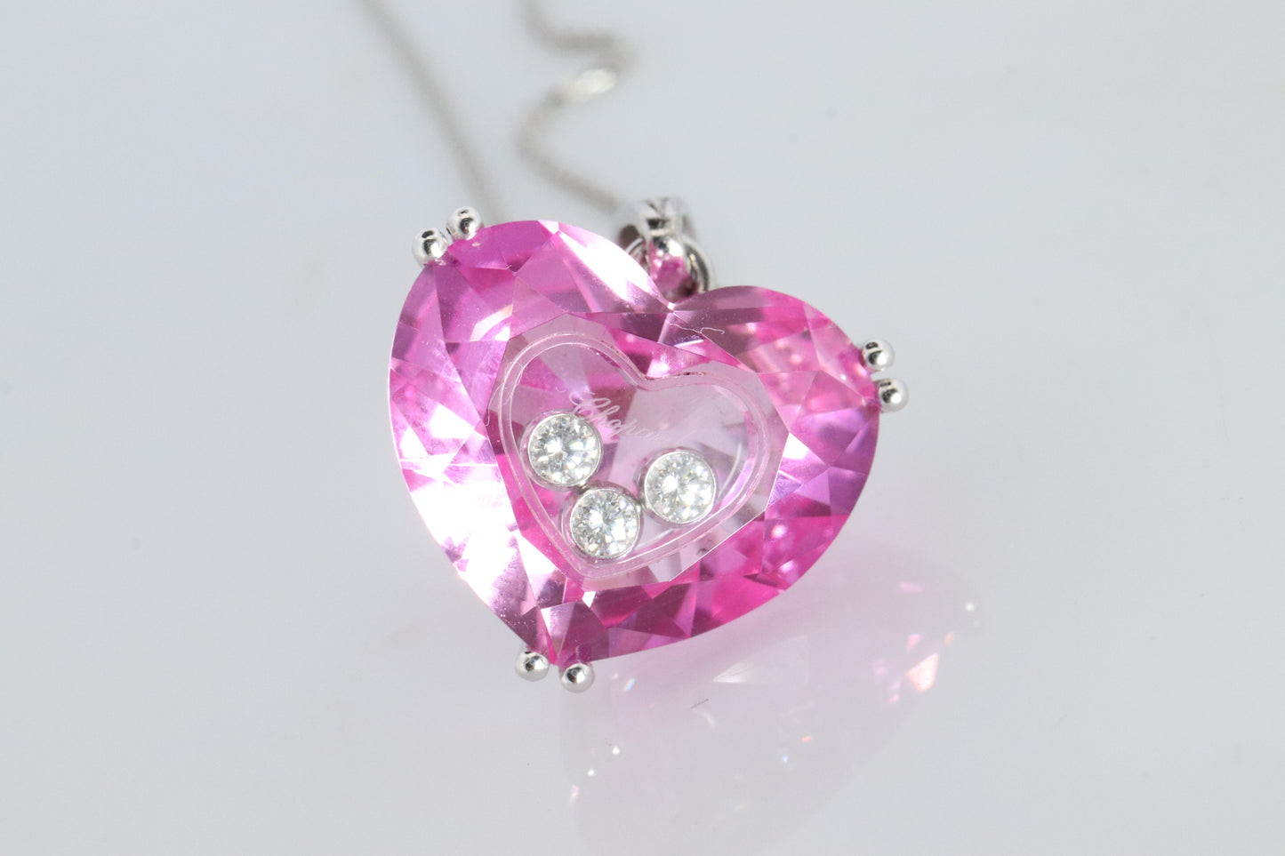 18k Chopard Happy Diamond Heart Pendant. So Happy Chopard Necklace