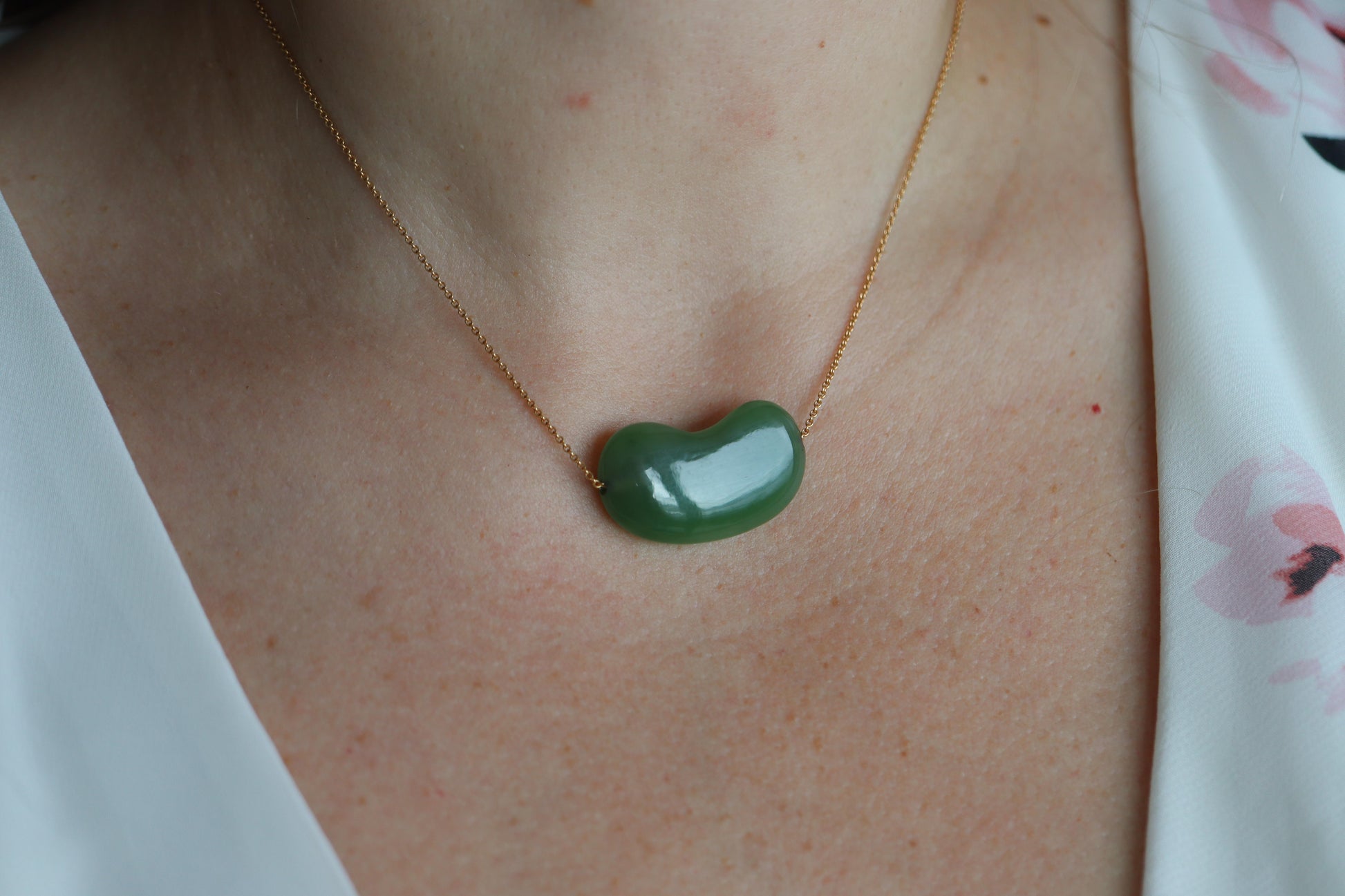 Tiffany & Co. Jade 18k Gold Chain and Bean Pendant Necklace. Nephrite Jade Bean