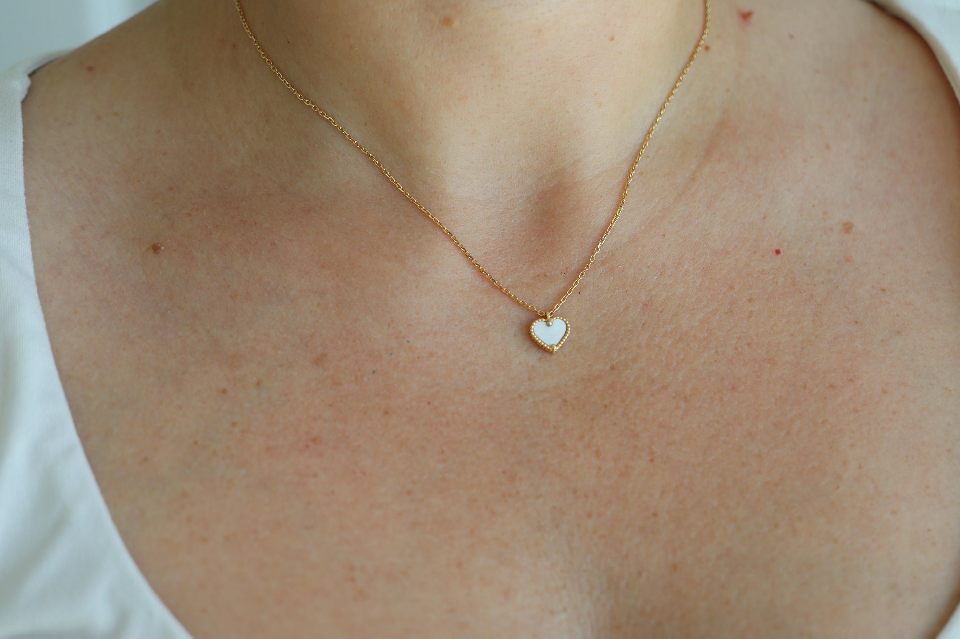 Van Cleef Arpels Sweet Heart Alhambra Necklace Genuine VCA 18k Shell Pendant