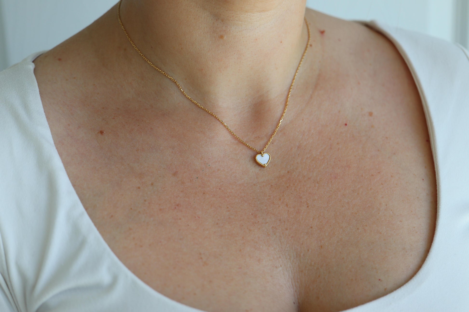 Van Cleef Arpels Sweet Heart Alhambra Necklace Genuine VCA 18k Shell Pendant