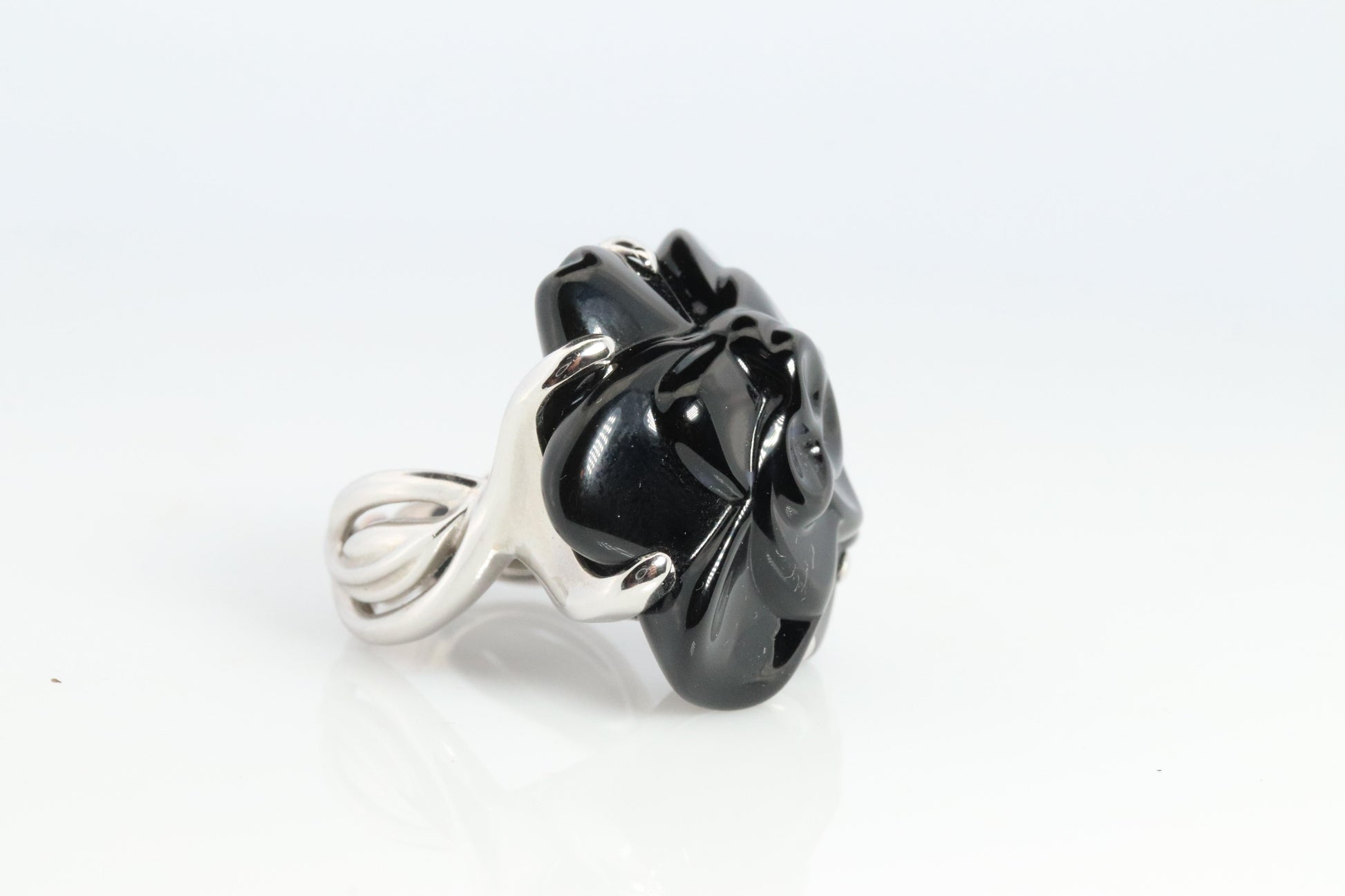 Chanel Camelia Ring. Genuine CHANEL 18k 750 Camelia Onyx Ring. Size 48.