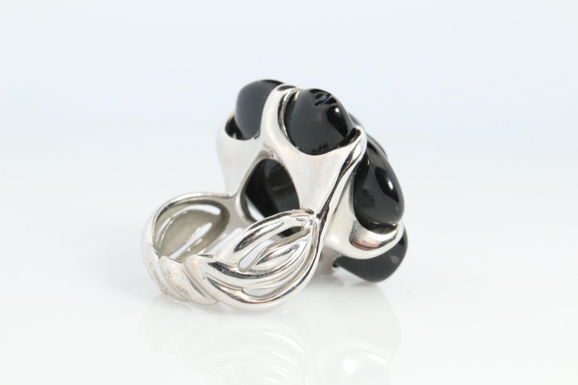 Chanel Camelia Ring. Genuine CHANEL 18k 750 Camelia Onyx Ring. Size 48.