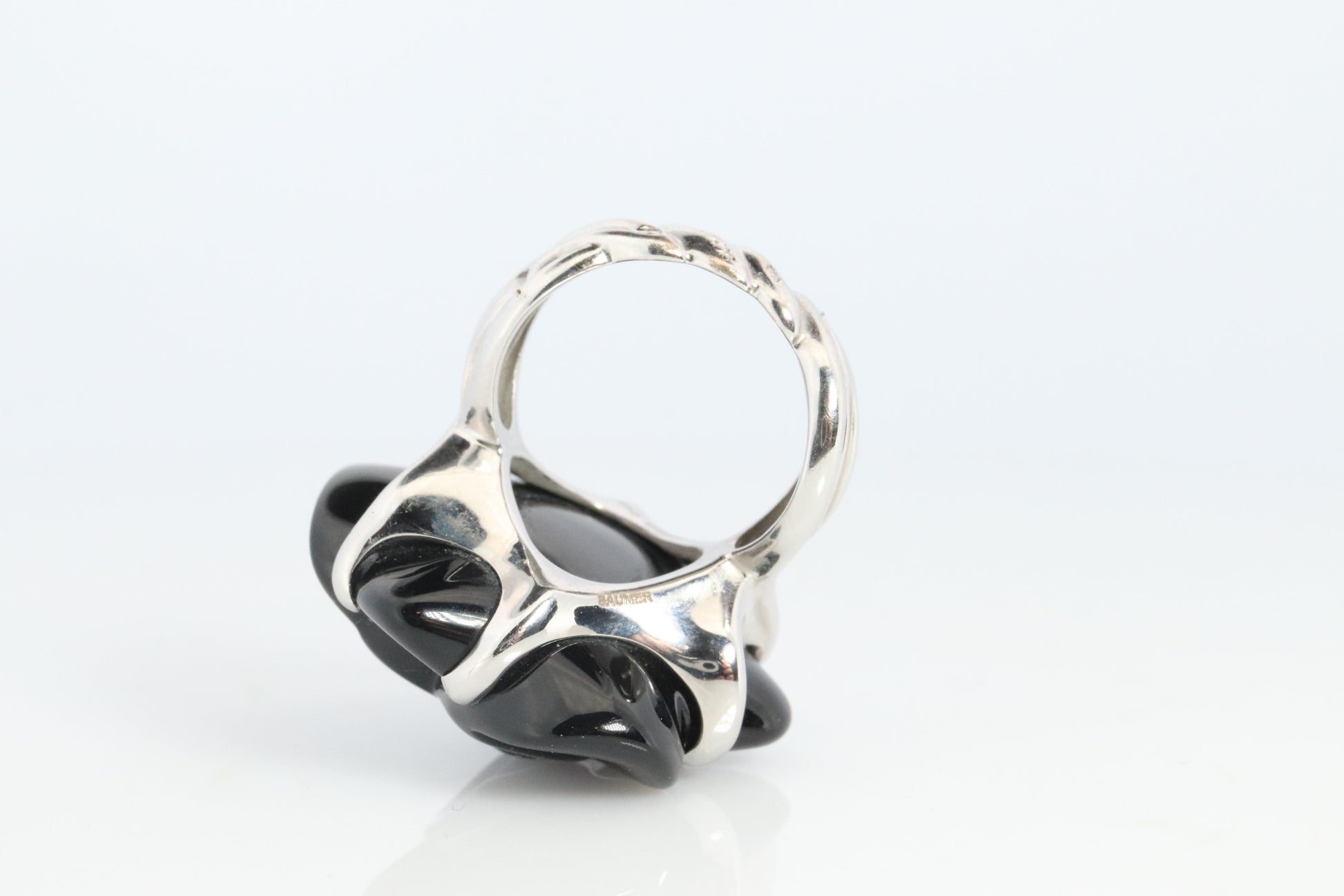 Chanel Camelia Ring. Genuine CHANEL 18k 750 Camelia Onyx Ring. Size 48.