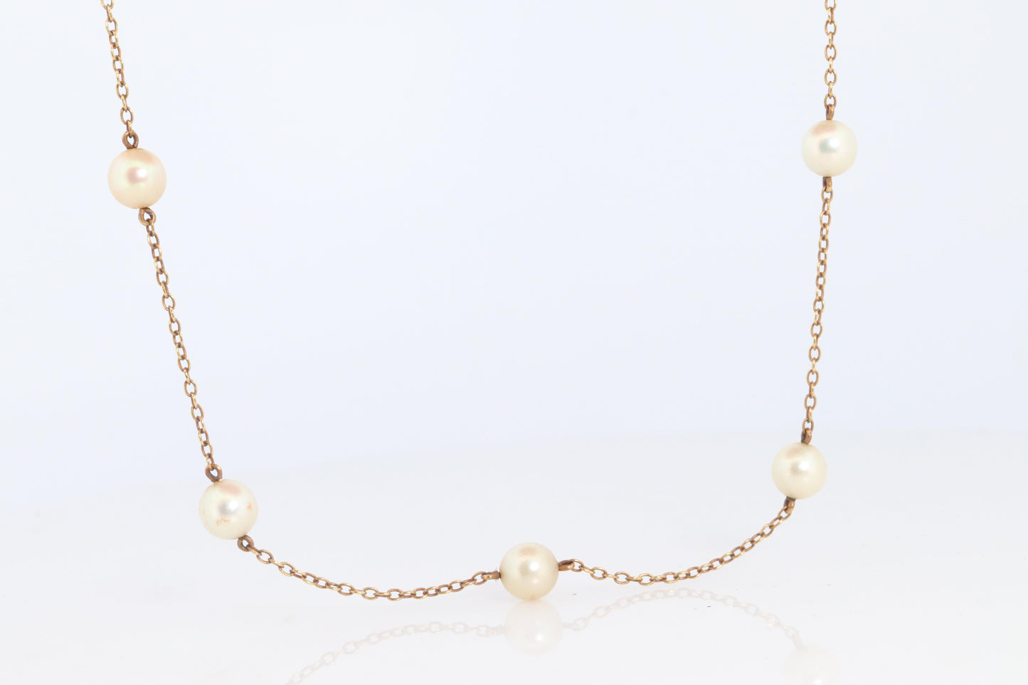 MIKIMOTO 18k Gold Pearl Station Necklace. 6mm Pearls Necklace