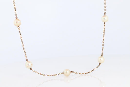 MIKIMOTO 18k Gold Pearl Station Necklace. 6mm Pearls Necklace
