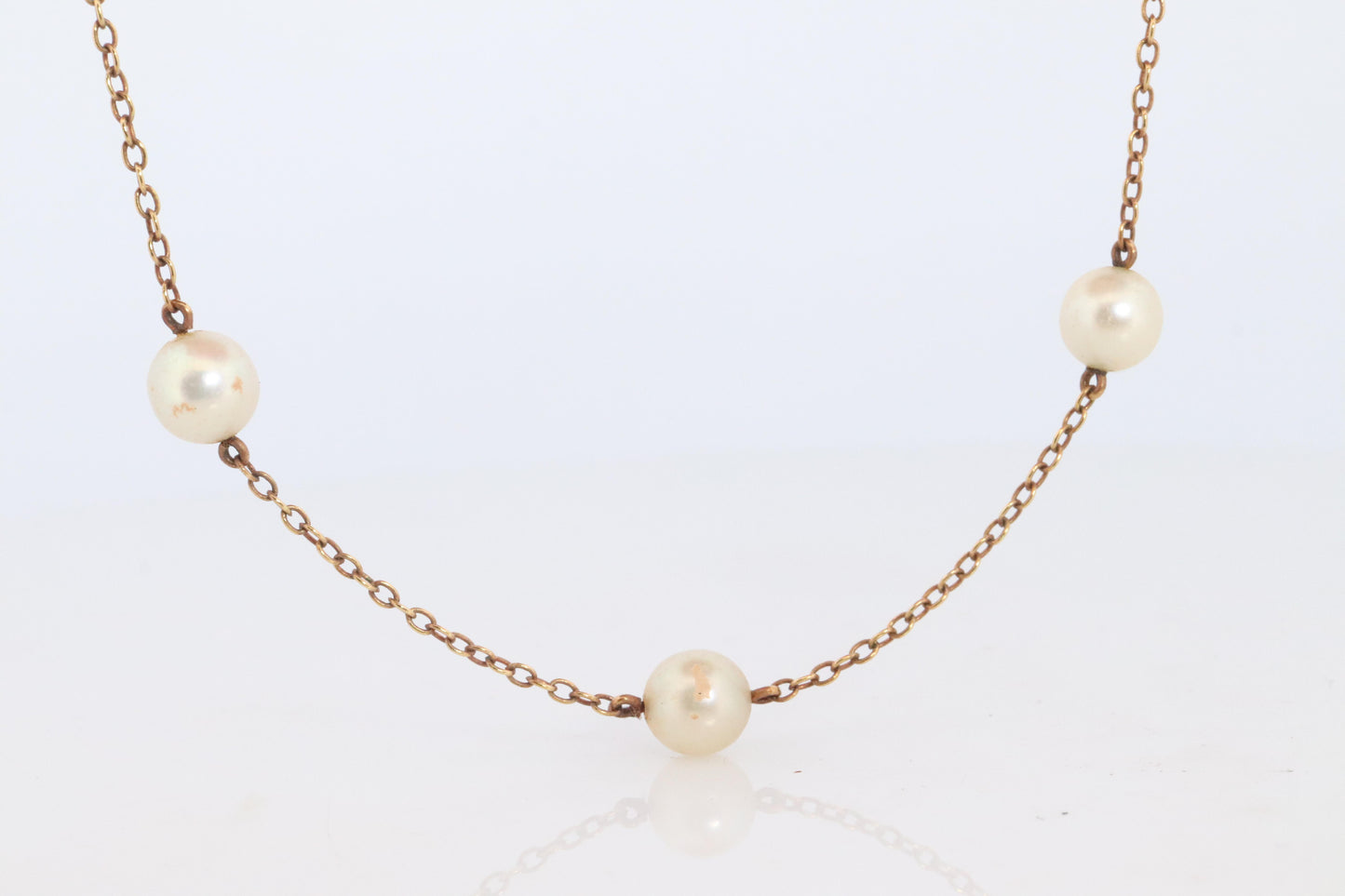 MIKIMOTO 18k Gold Pearl Station Necklace. 6mm Pearls Necklace