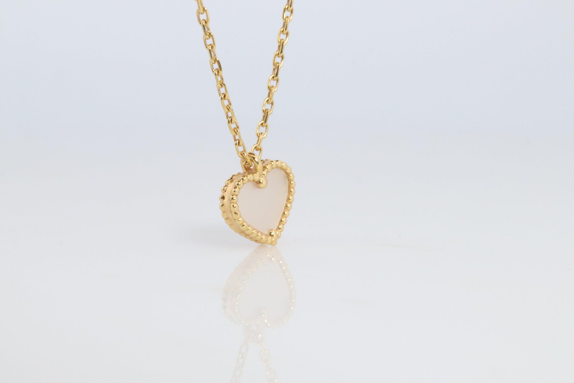 Van Cleef Arpels Sweet Heart Alhambra Necklace Genuine VCA 18k Shell Pendant