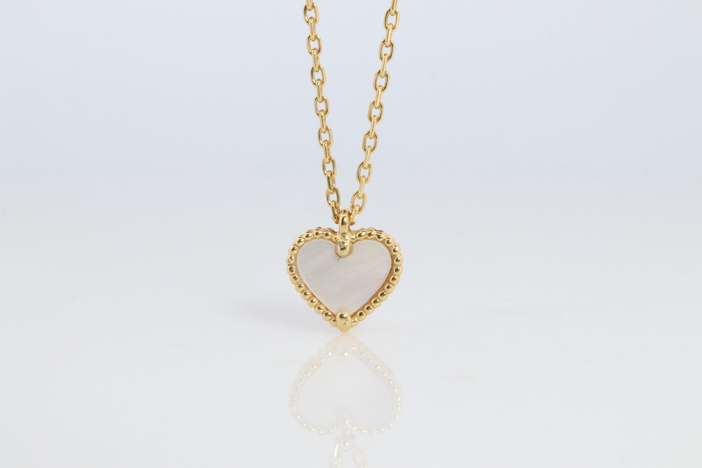 Van Cleef Arpels Sweet Heart Alhambra Necklace Genuine VCA 18k Shell Pendant