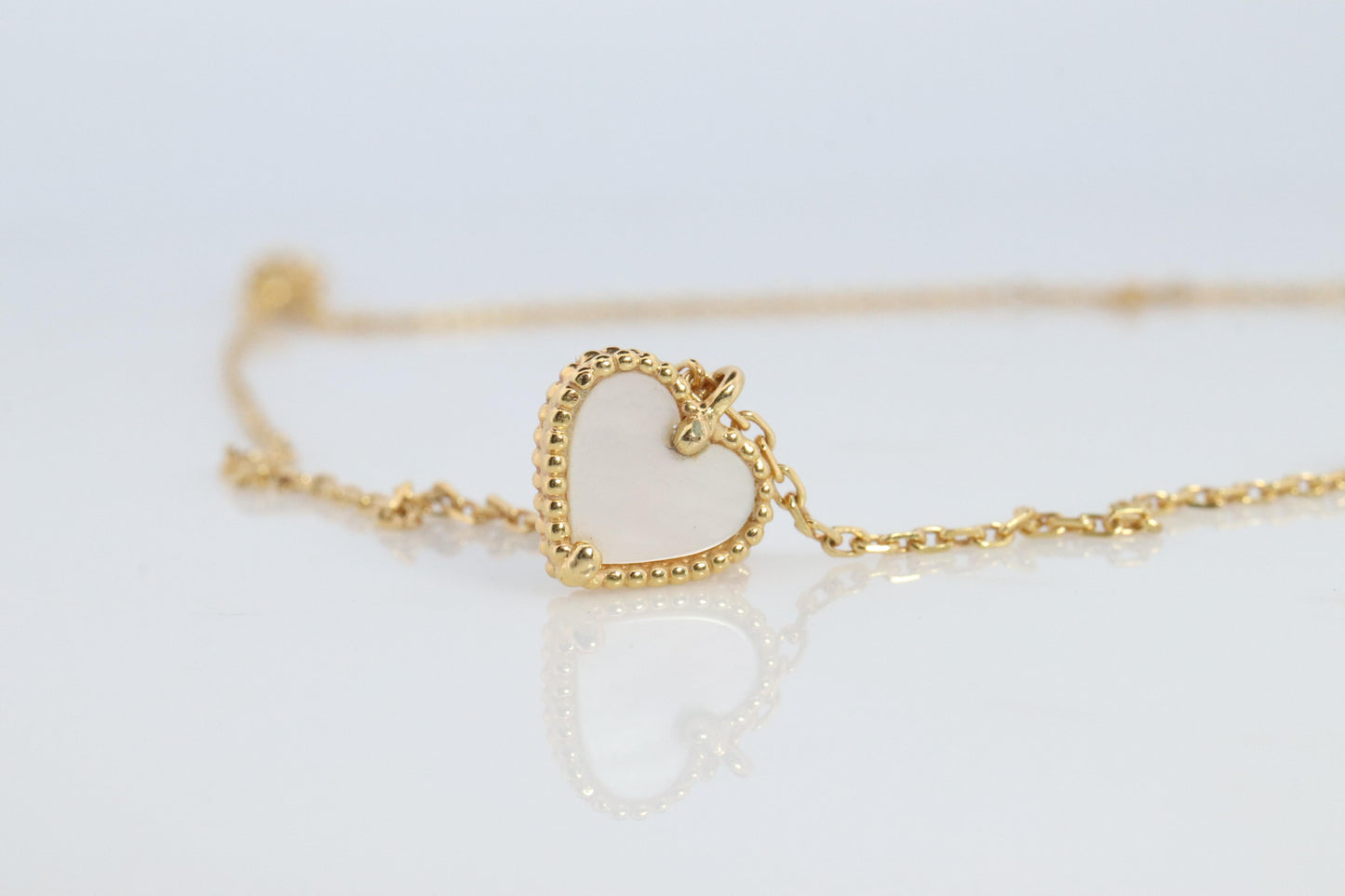 Van Cleef Arpels Sweet Heart Alhambra Necklace Genuine VCA 18k Shell Pendant