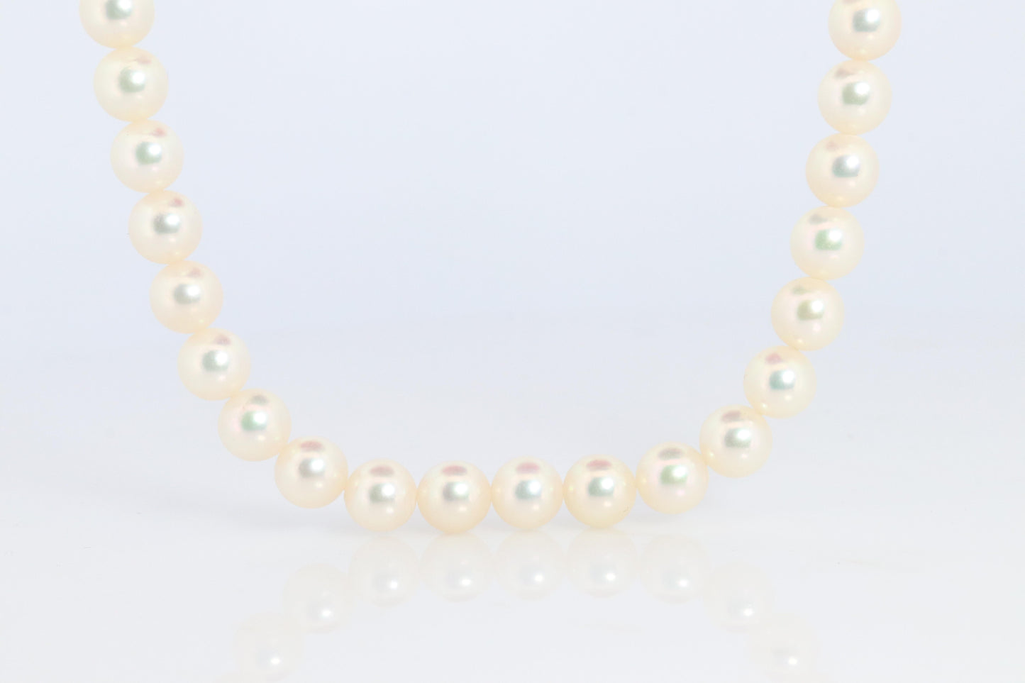 MIKIMOTO 14k White Gold Pearl Necklace. 6mm Pearls 22in Necklace.