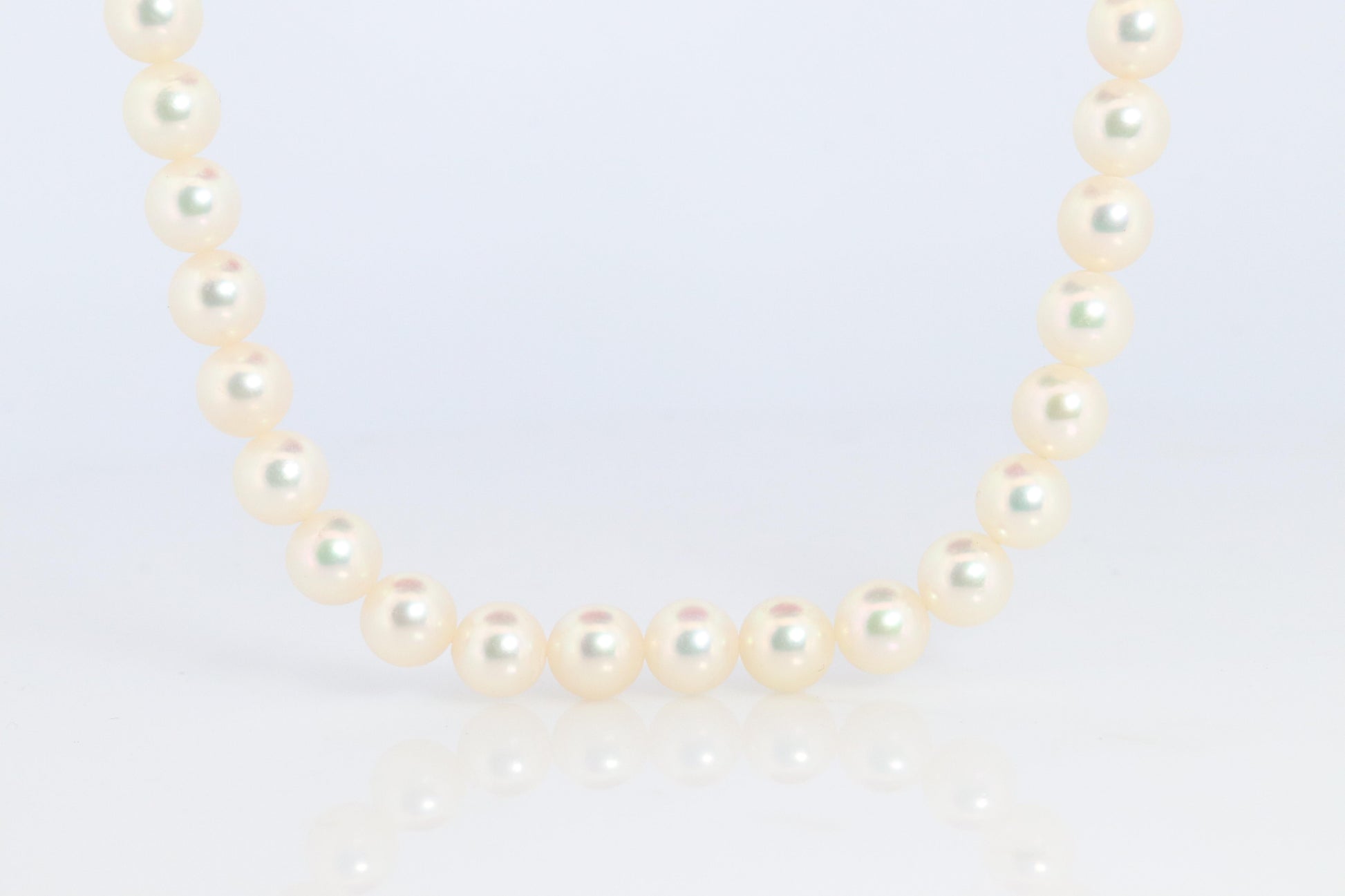 MIKIMOTO 14k White Gold Pearl Necklace. 6mm Pearls 22in Necklace.