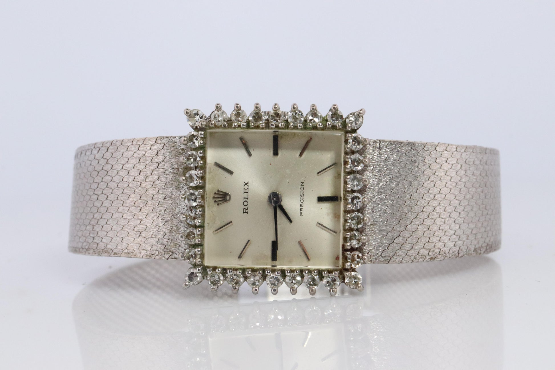Genuine Rolex Watch. Diamond Bezel Ladies Manual ROLEX 2611 Precision