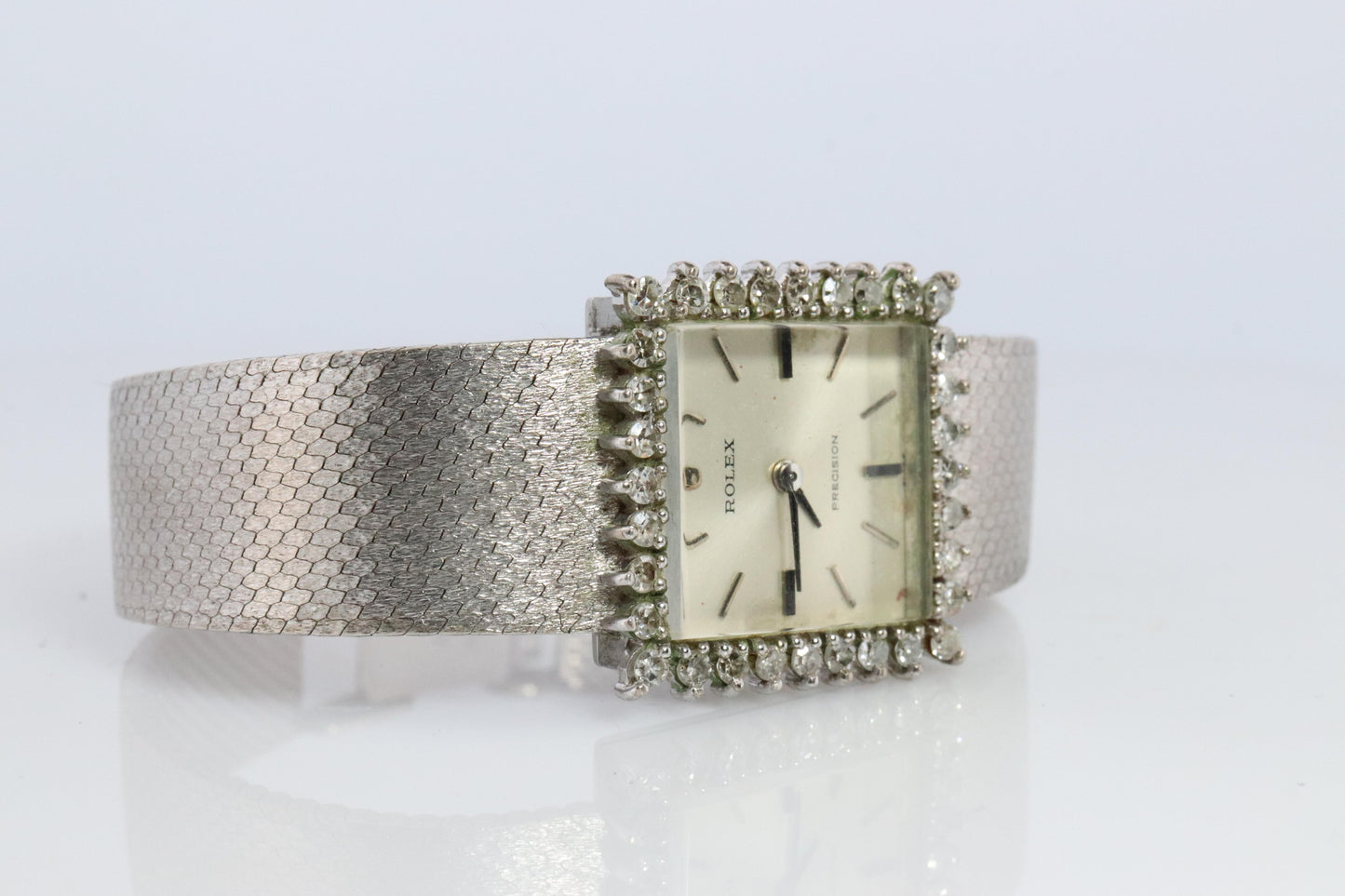 Genuine Rolex Watch. Diamond Bezel Ladies Manual ROLEX 2611 Precision